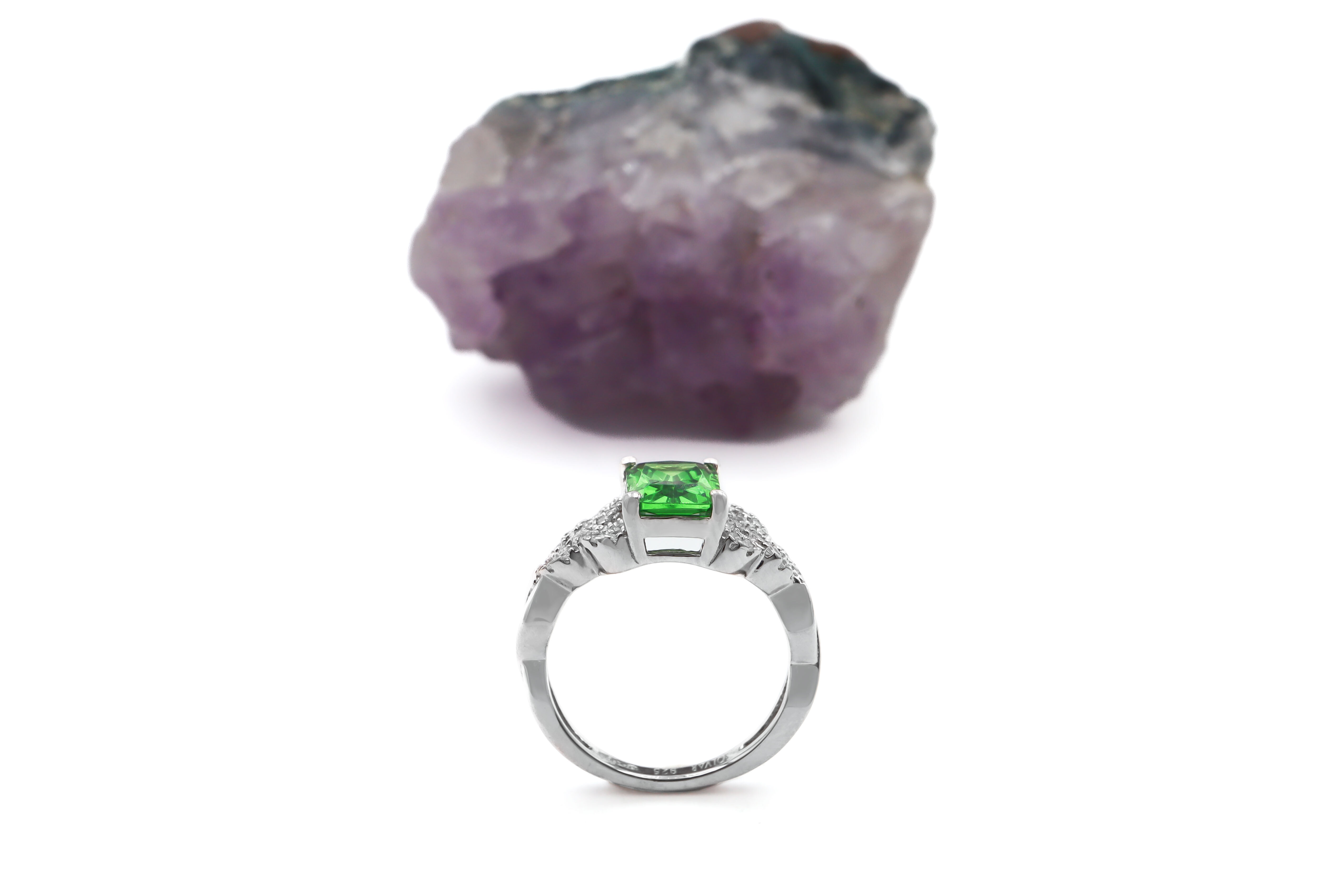 Irish Sterling Silver Trinity Knot Ring For Women. Side View.