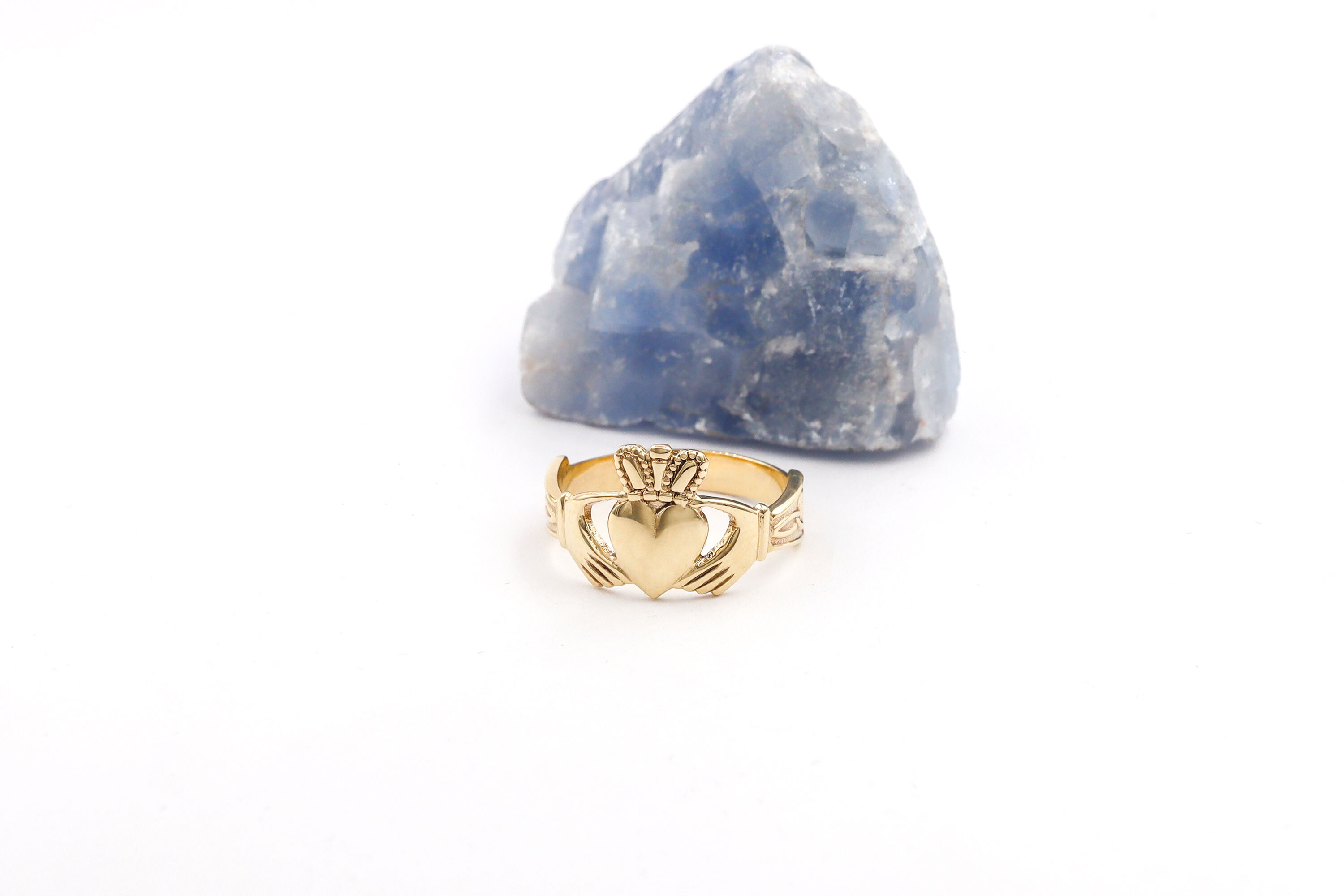 Womens Claddagh Ring in 14K Yellow Gold