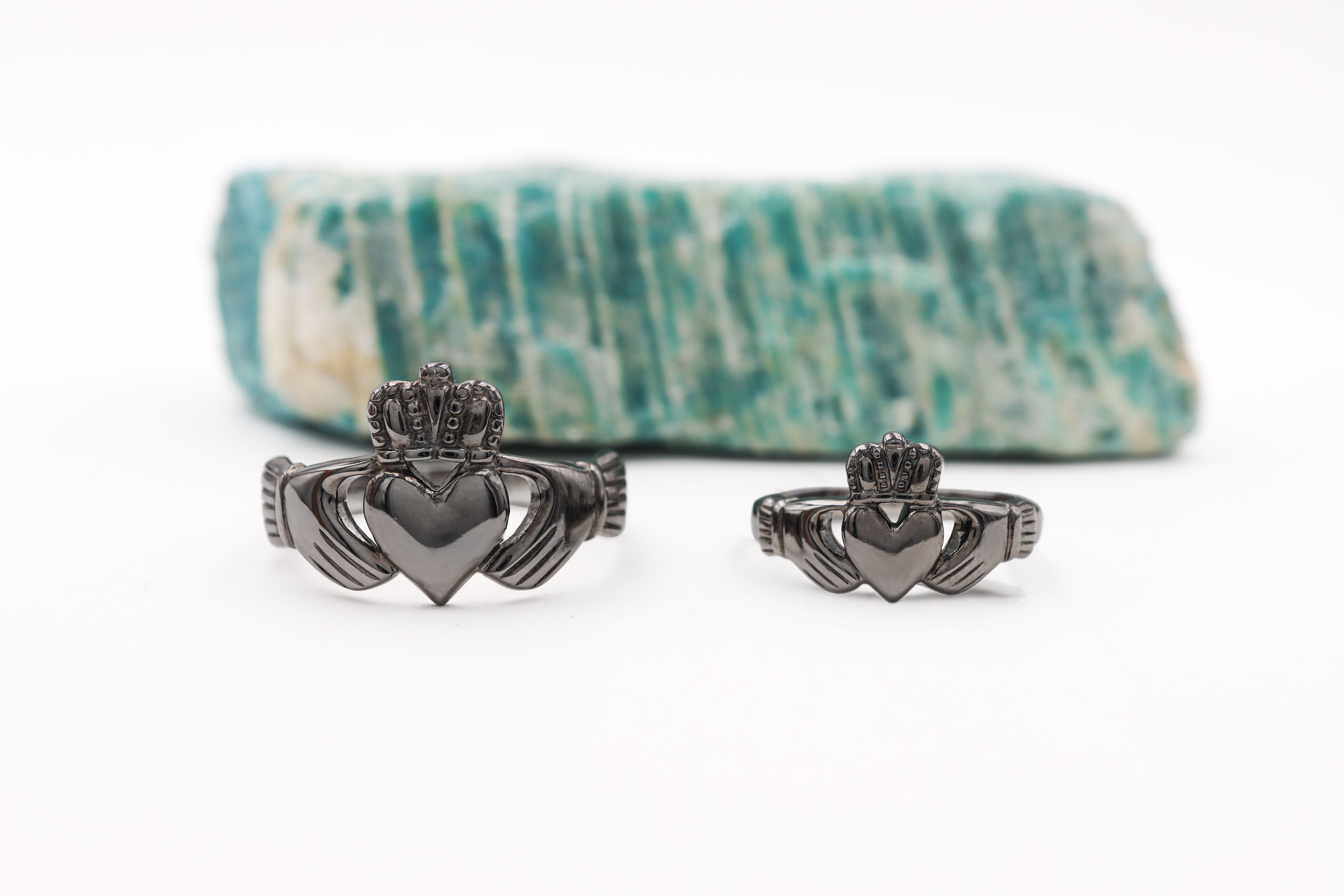 Womens Black Rhodium White Gold Claddagh 2.0mm Ring