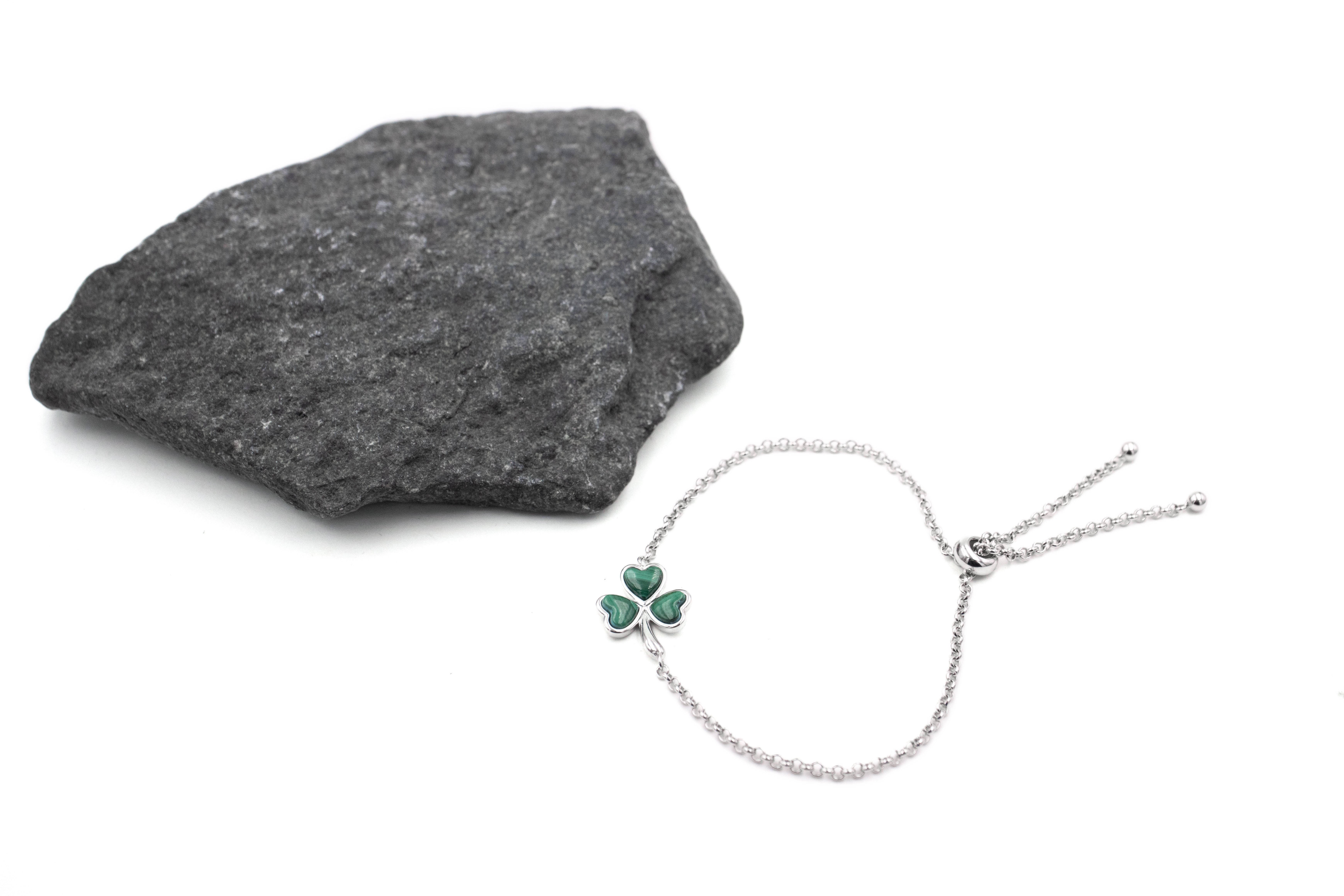 Womens Shamrock Gift Set in Sterling Silver With a Polished Finish