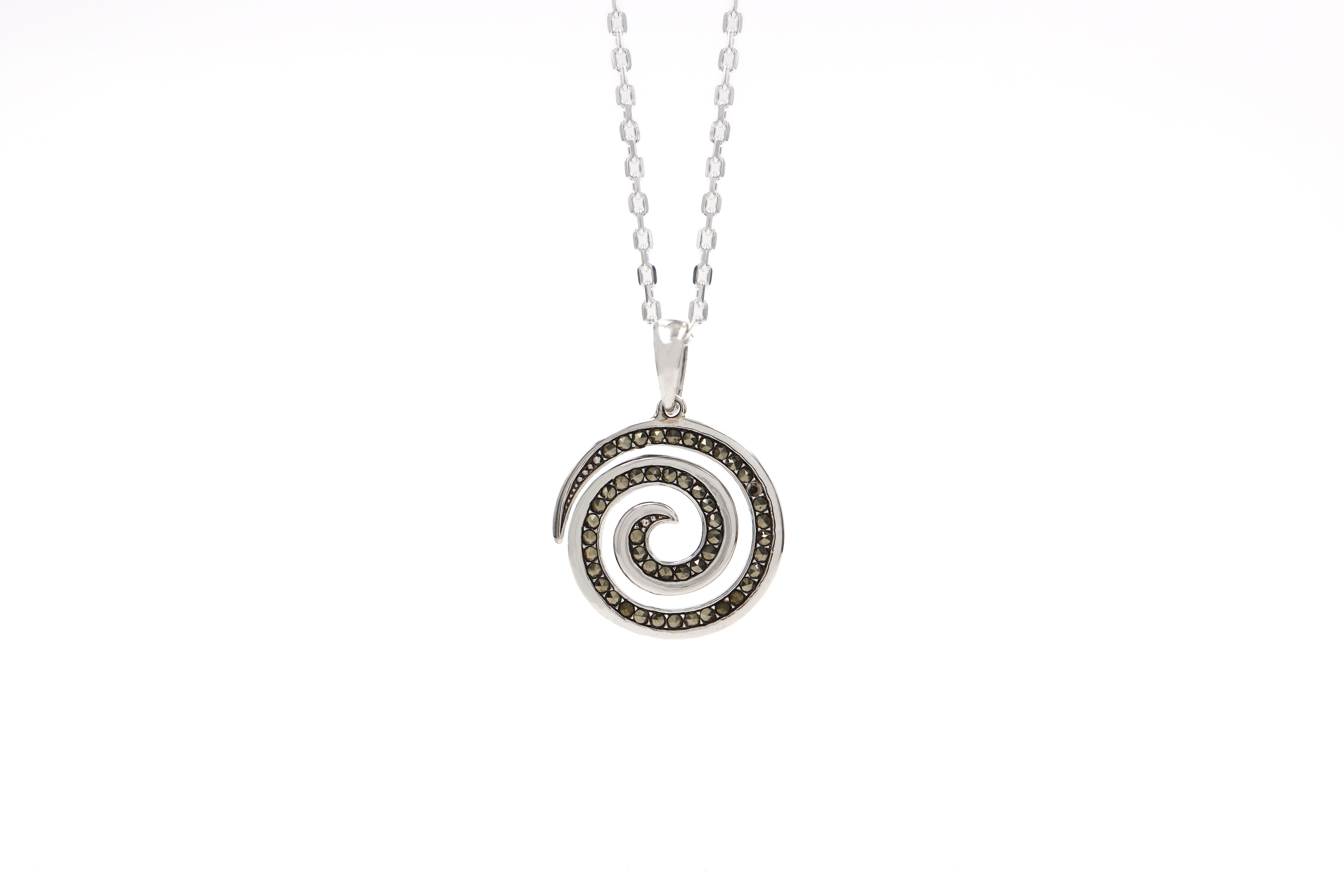 Real Sterling Silver Triskele & Newgrange Necklace For Women