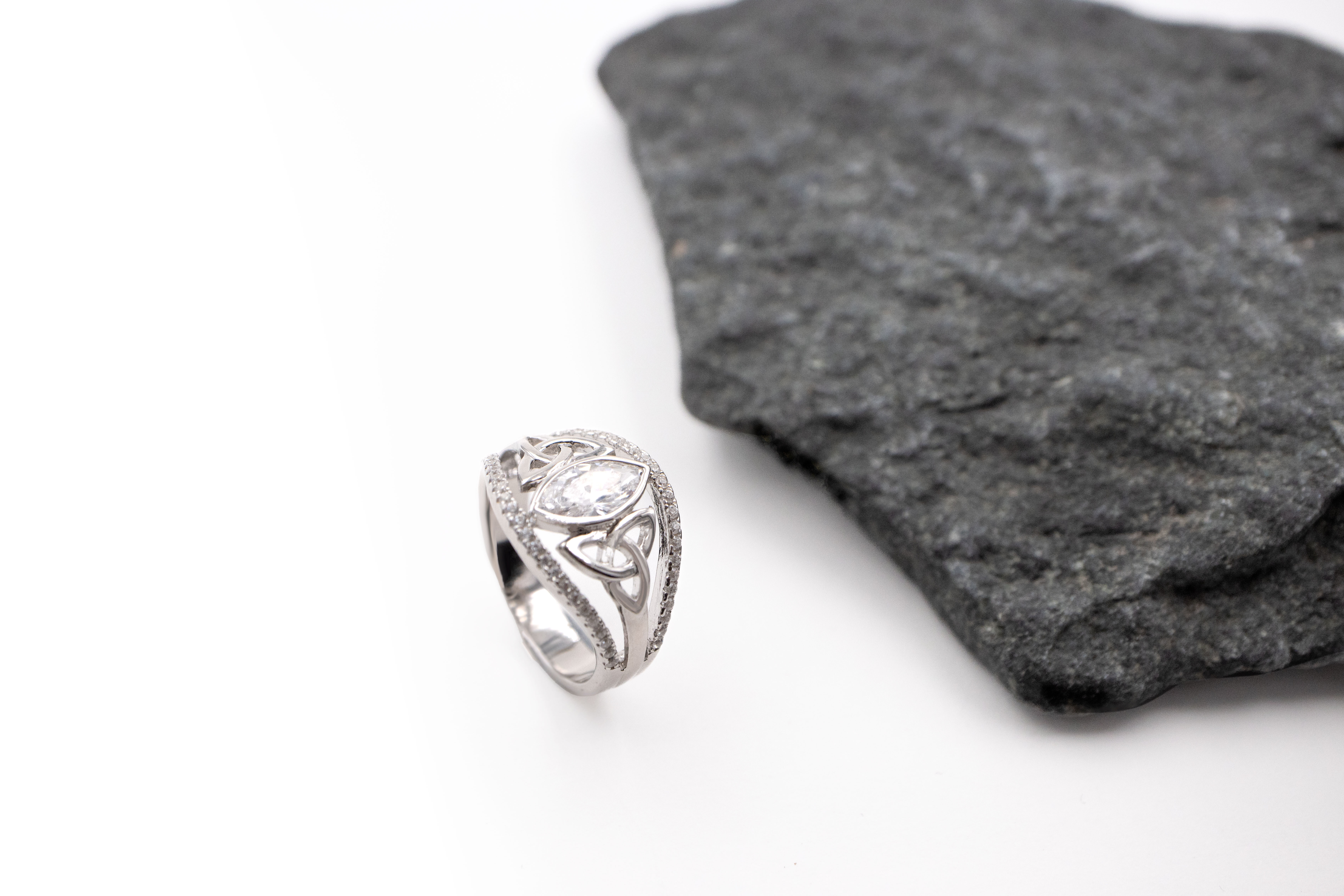 Womens Polished Sterling Silver Trinity Knot Ring. Side View.