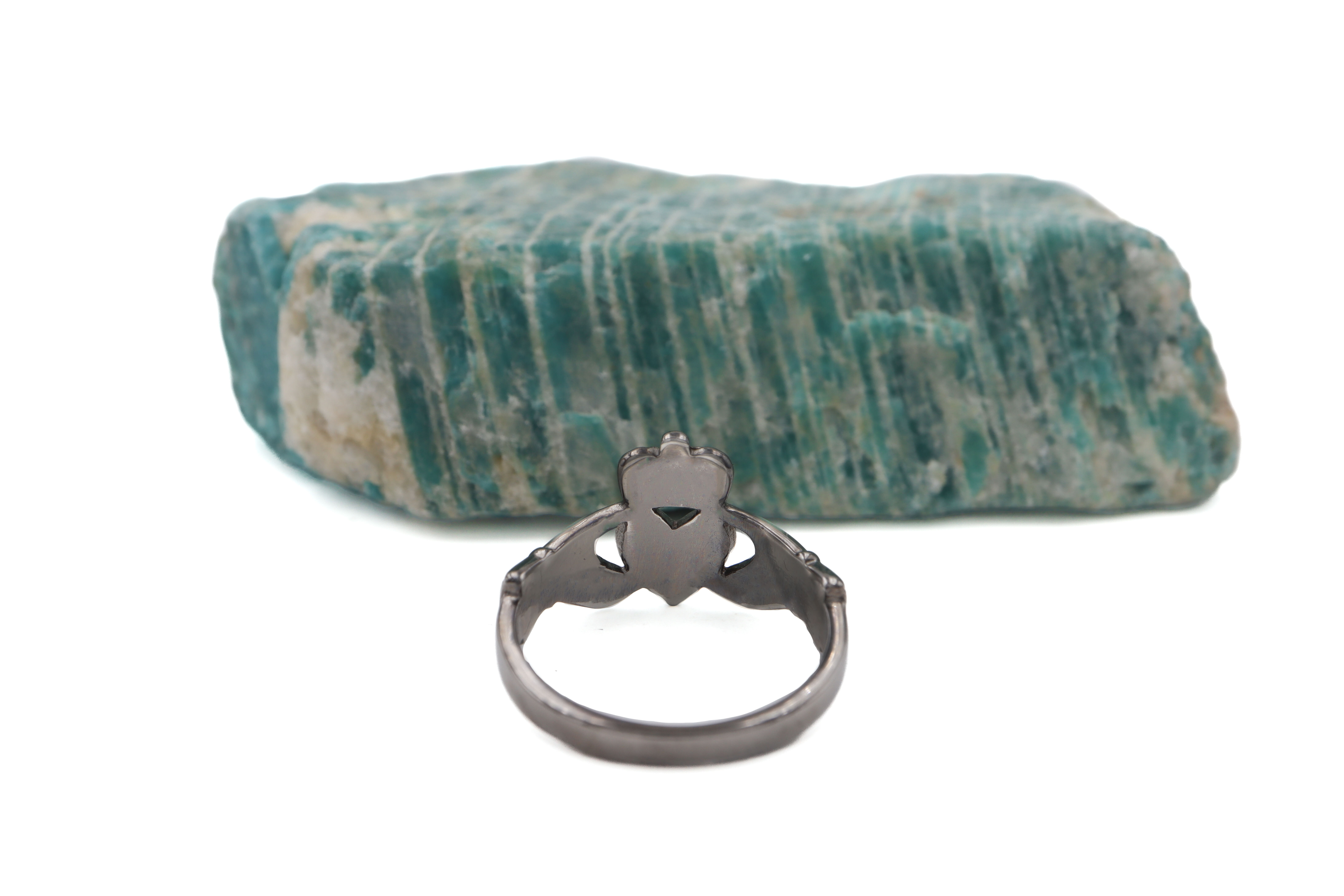 Mens Gorgeous Black Rhodium 14K White Gold Claddagh Ring. Picture Of The Back.