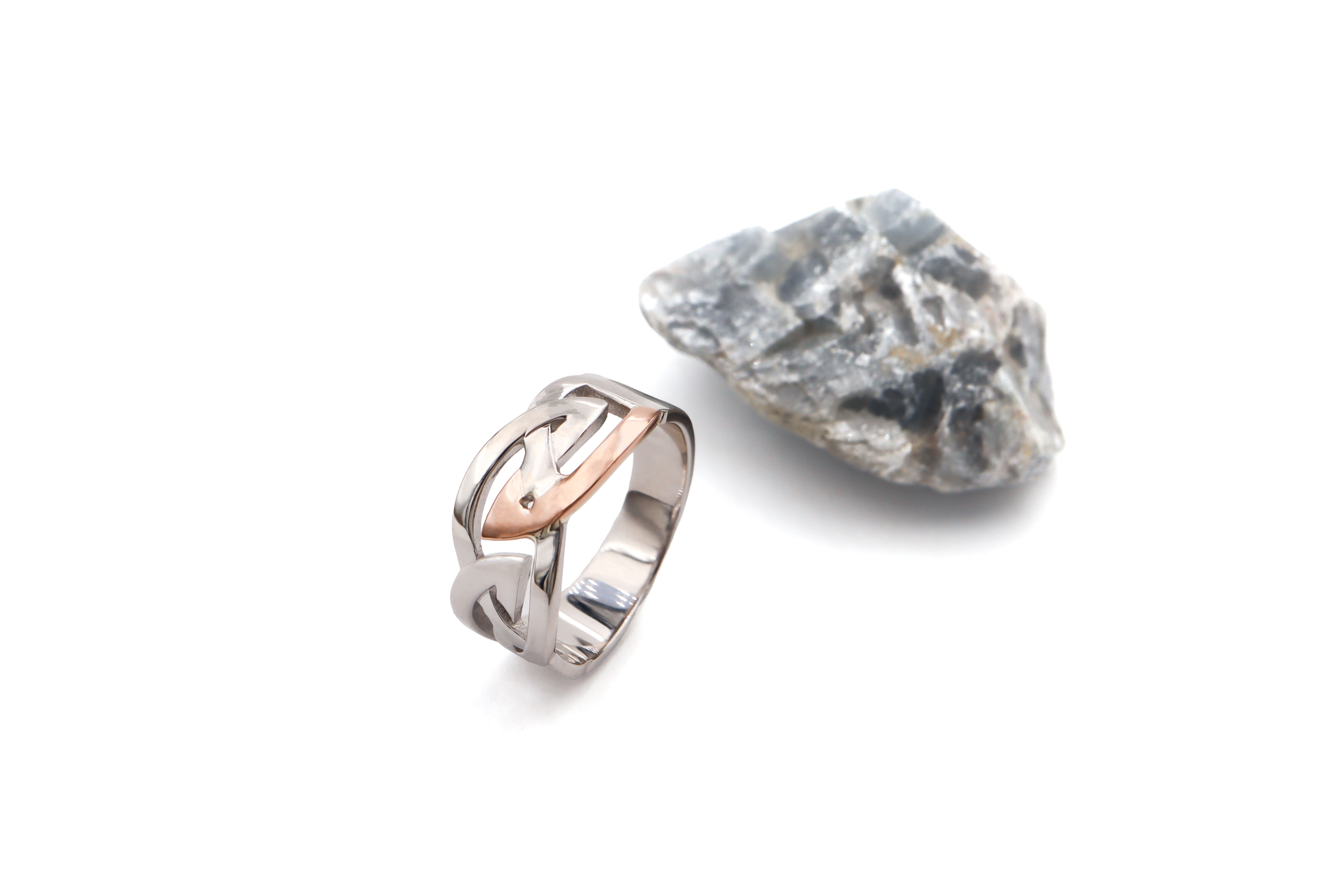 Mens Polished Sterling Silver & 10K Rose Gold Celtic Knot & Irish Gold Ring. Side View.