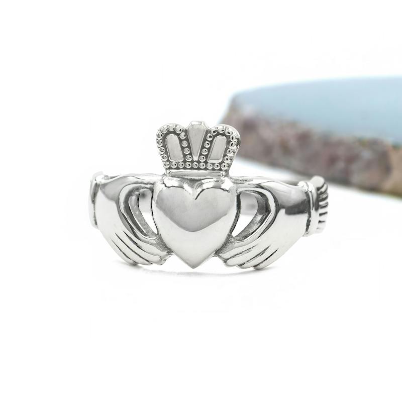 Claddagh Symbol Realistic
