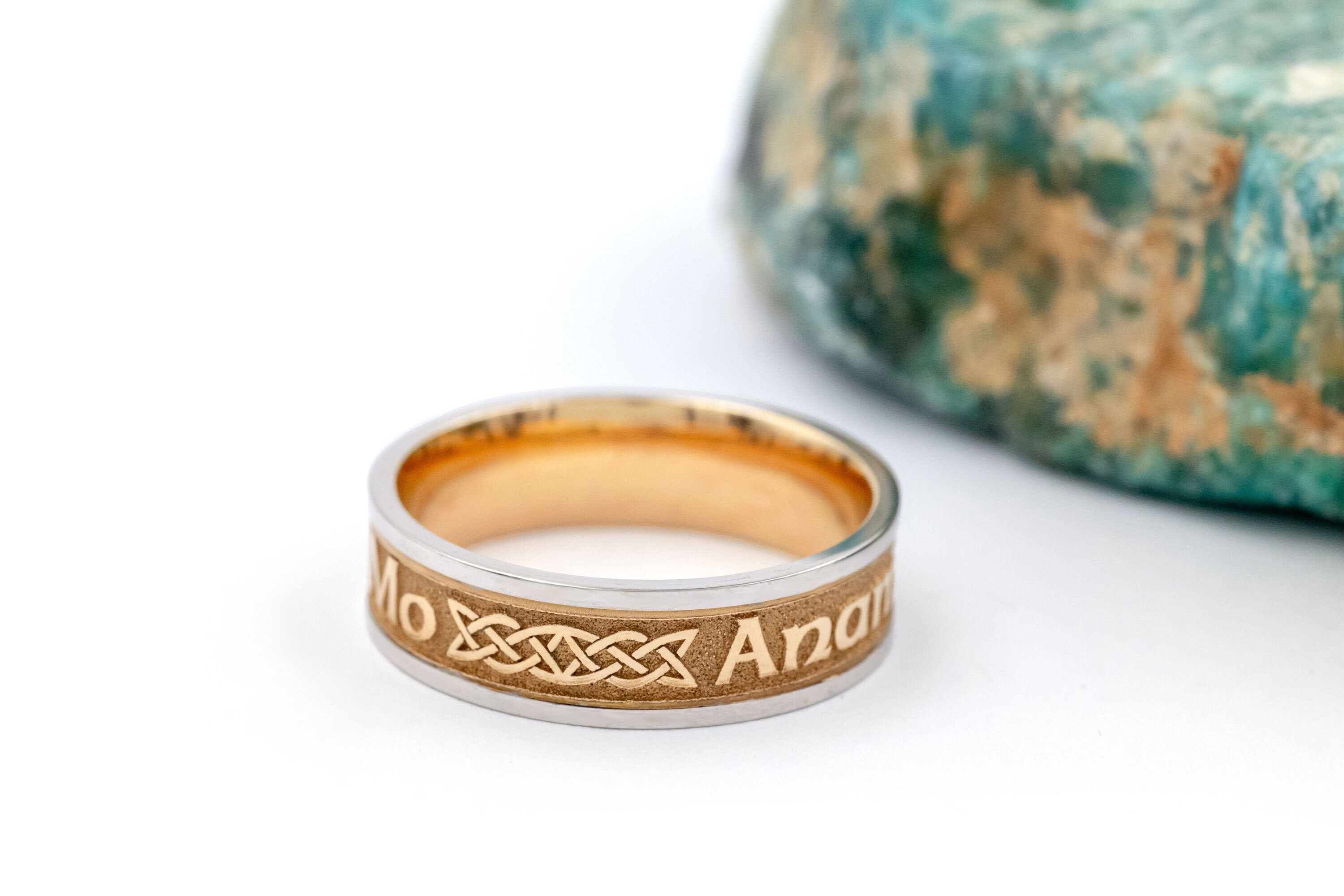 Genuine 10K Yellow Gold & White Gold Mo Anam Cara 5.0mm Ring For Men. Side View.