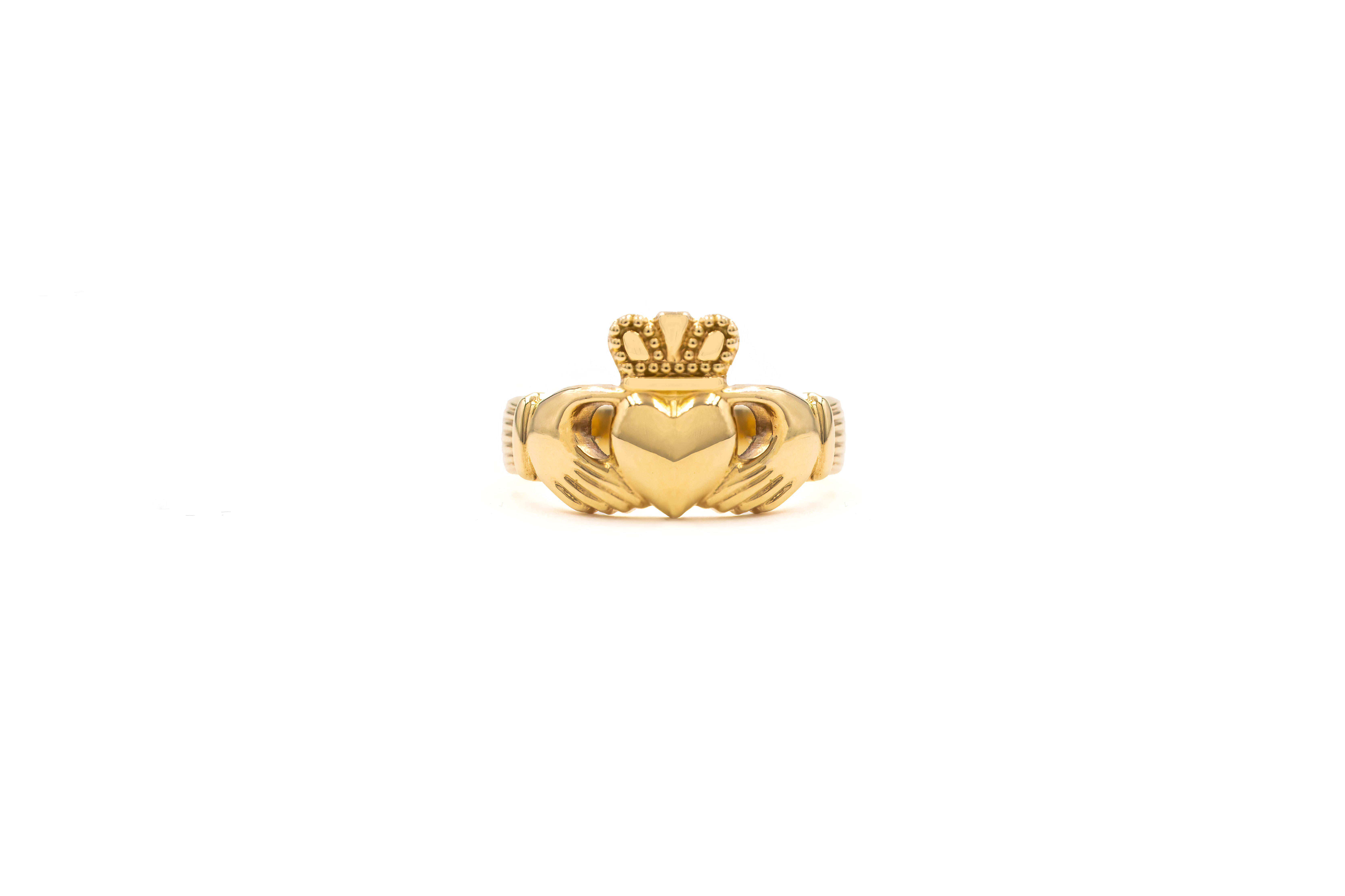 Womens Claddagh Ring in 18K Yellow Gold
