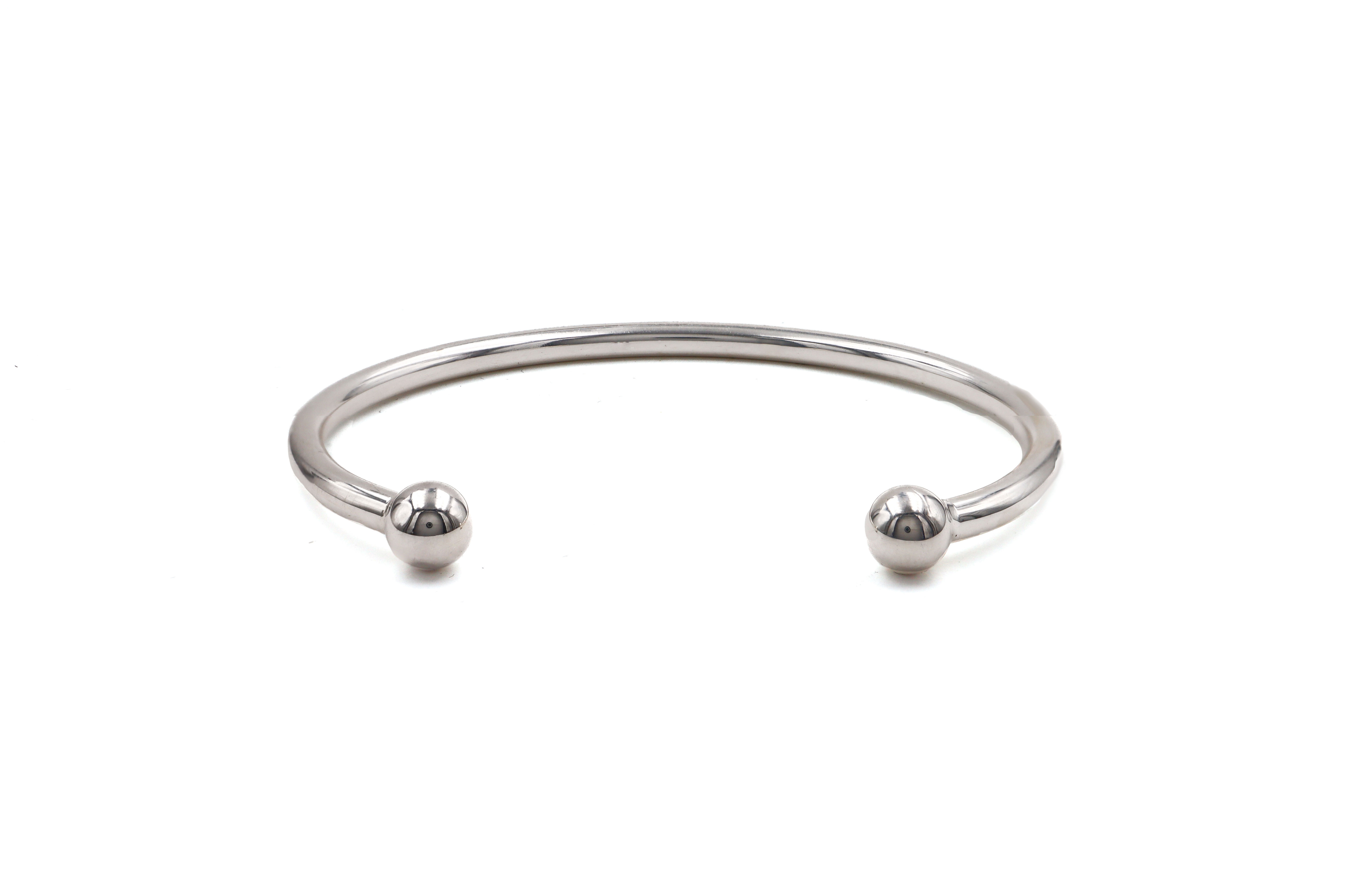 Striking Sterling Silver Gaelic Bangle