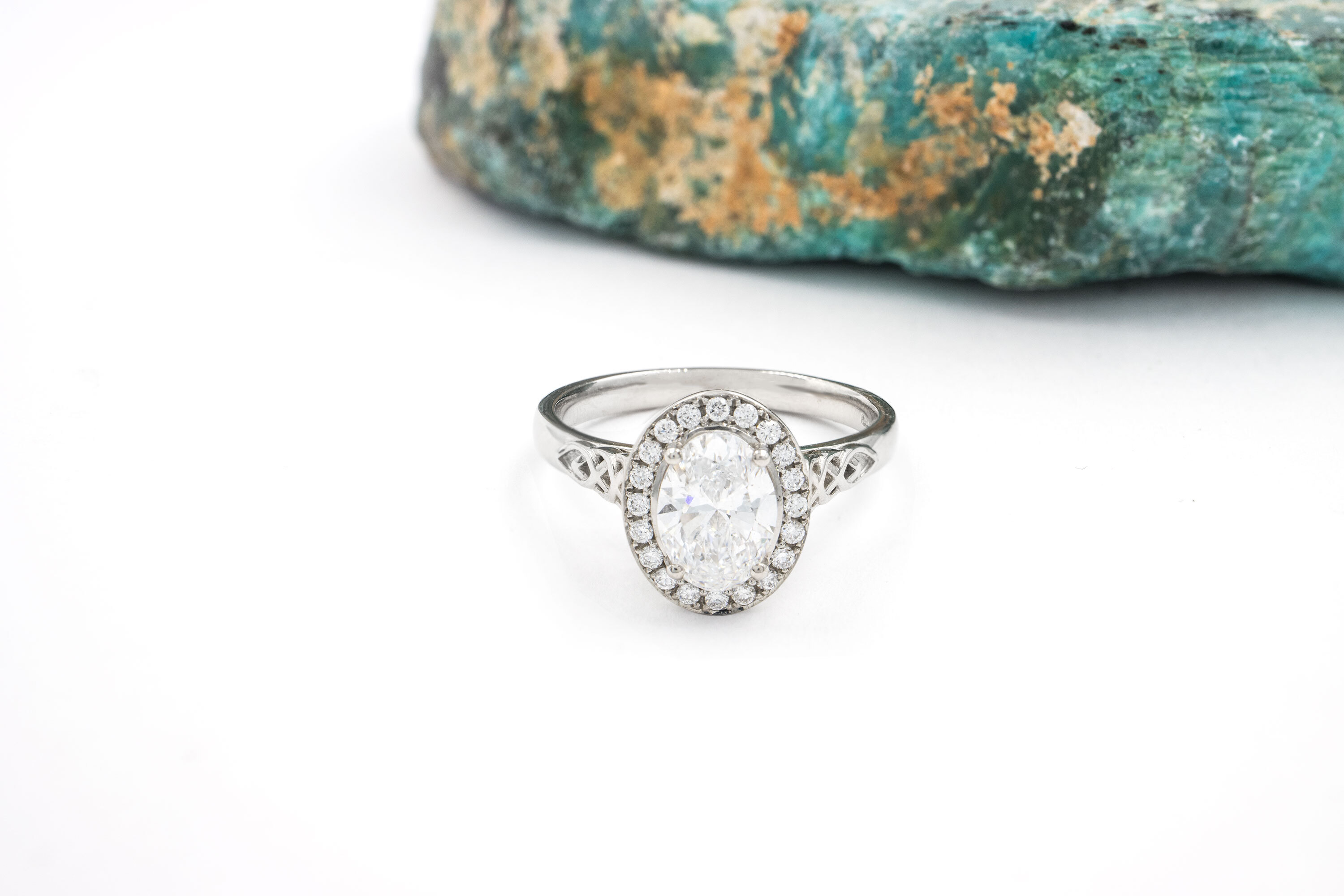 Luxurious Platinum 950 Celtic Knot Ring For Women With a Polished Finish