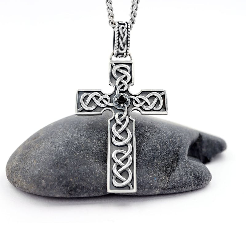 Onyx Oxidized Celtic Cross