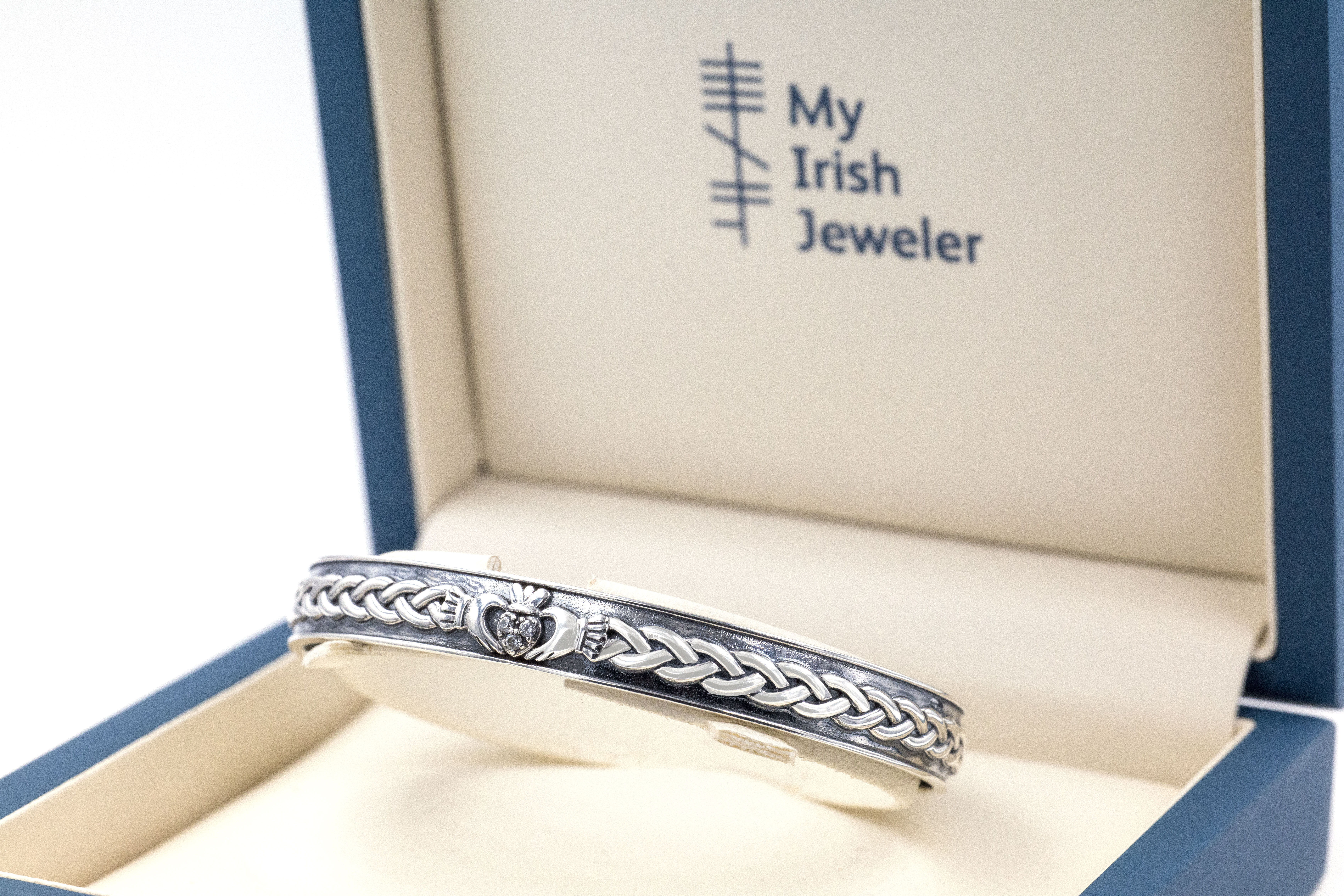 Womens Oxidized Sterling Silver Claddagh Bracelet