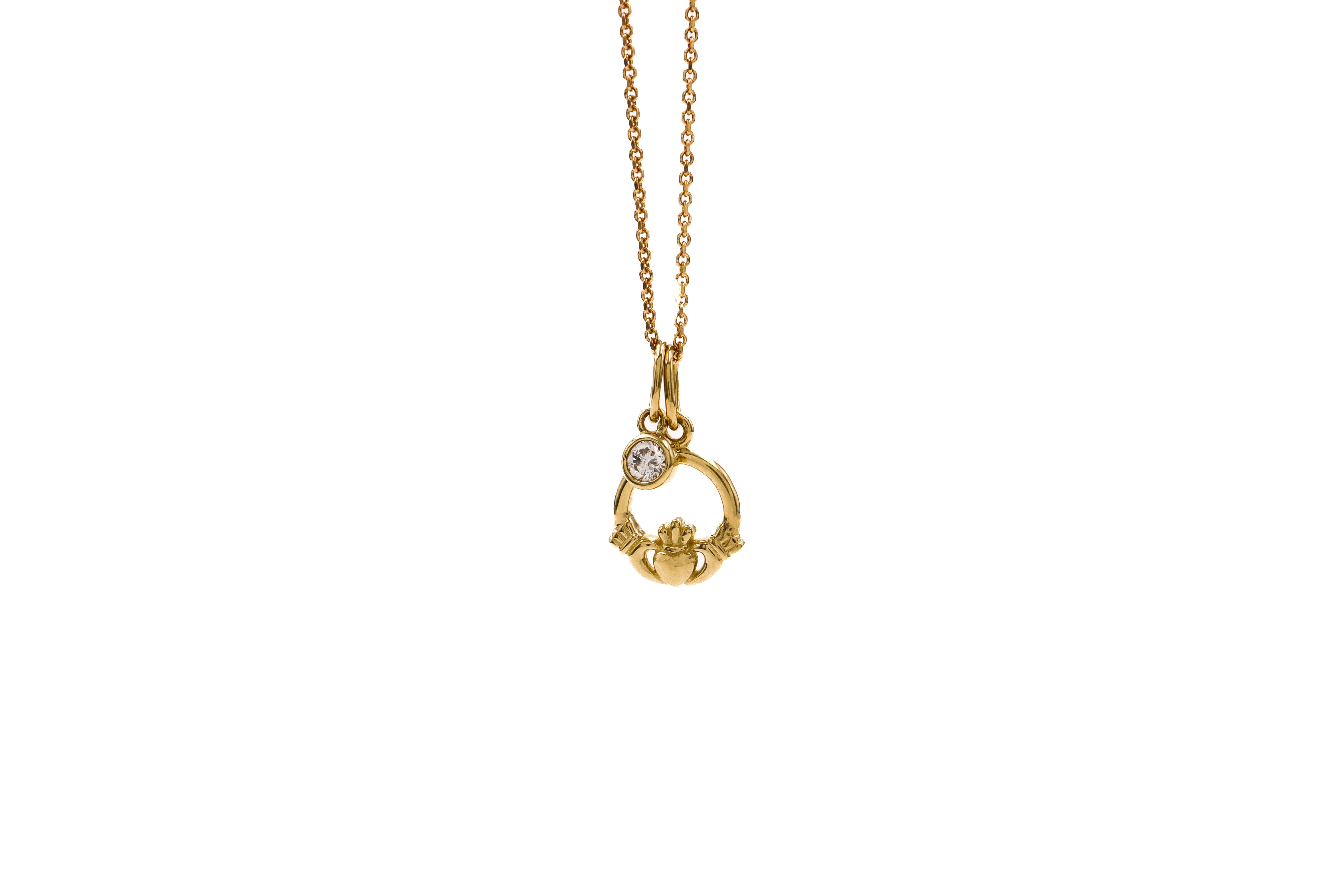 Womens Claddagh Necklace in 14K Yellow Gold With a Polished Finish