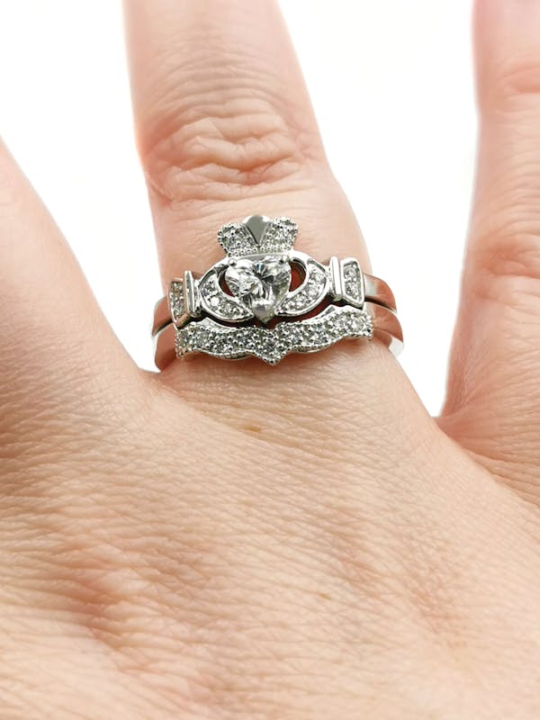 Authentic Platinum Claddagh Ring For Women