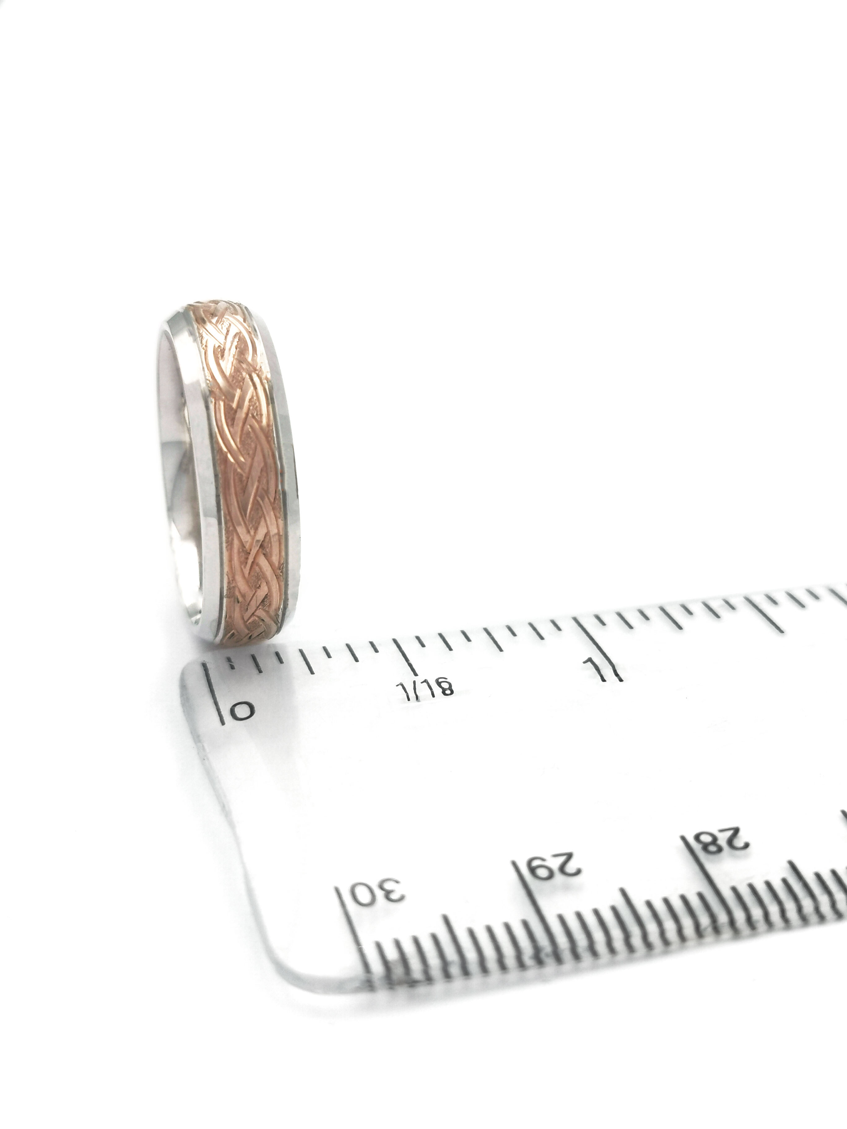 Attractive Platinum & Rose Gold Celtic Knot Ring. Picture For Scale.