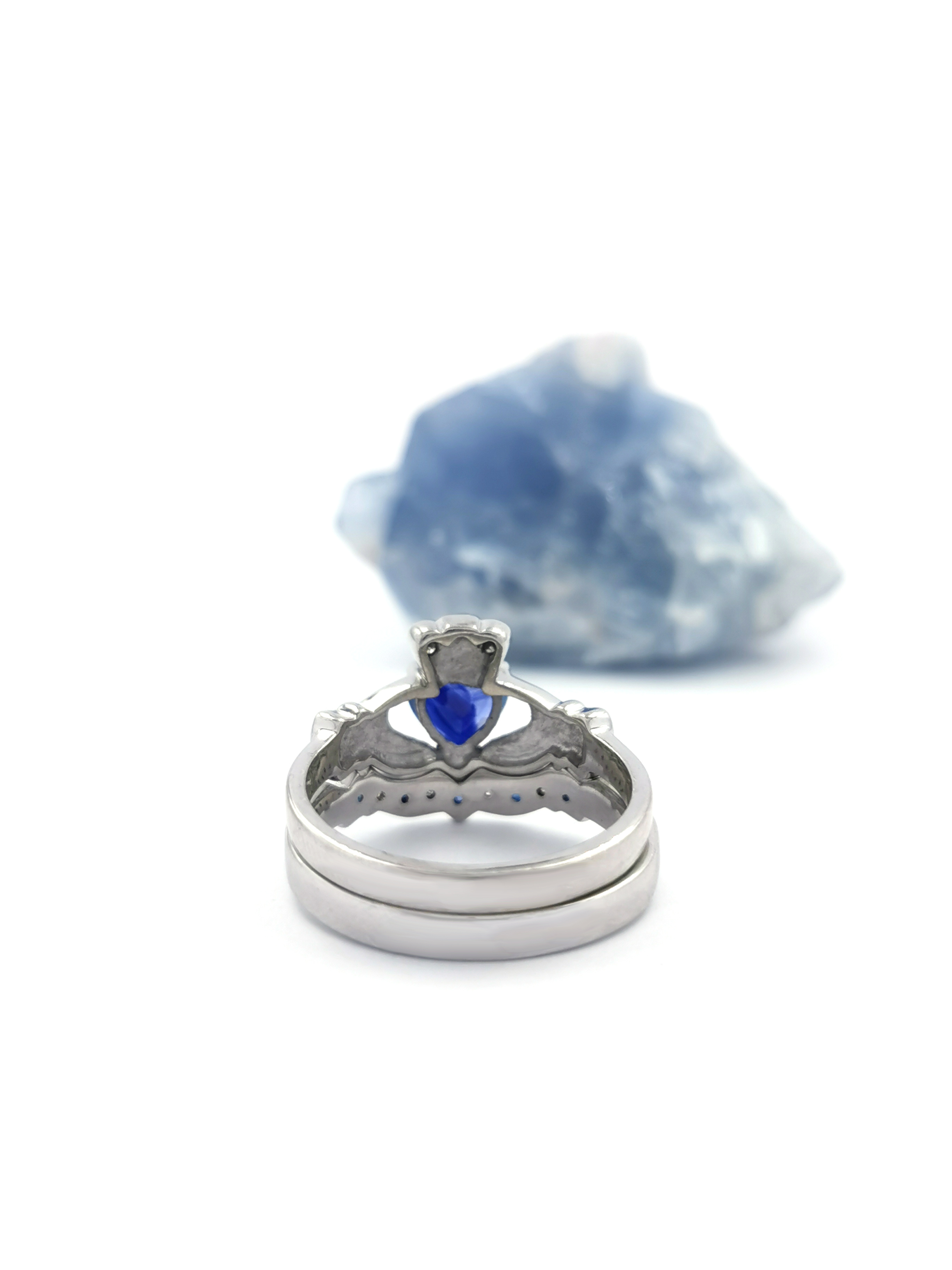 Gorgeous Platinum 950 Claddagh Ring For Women. Picture Of The Back.