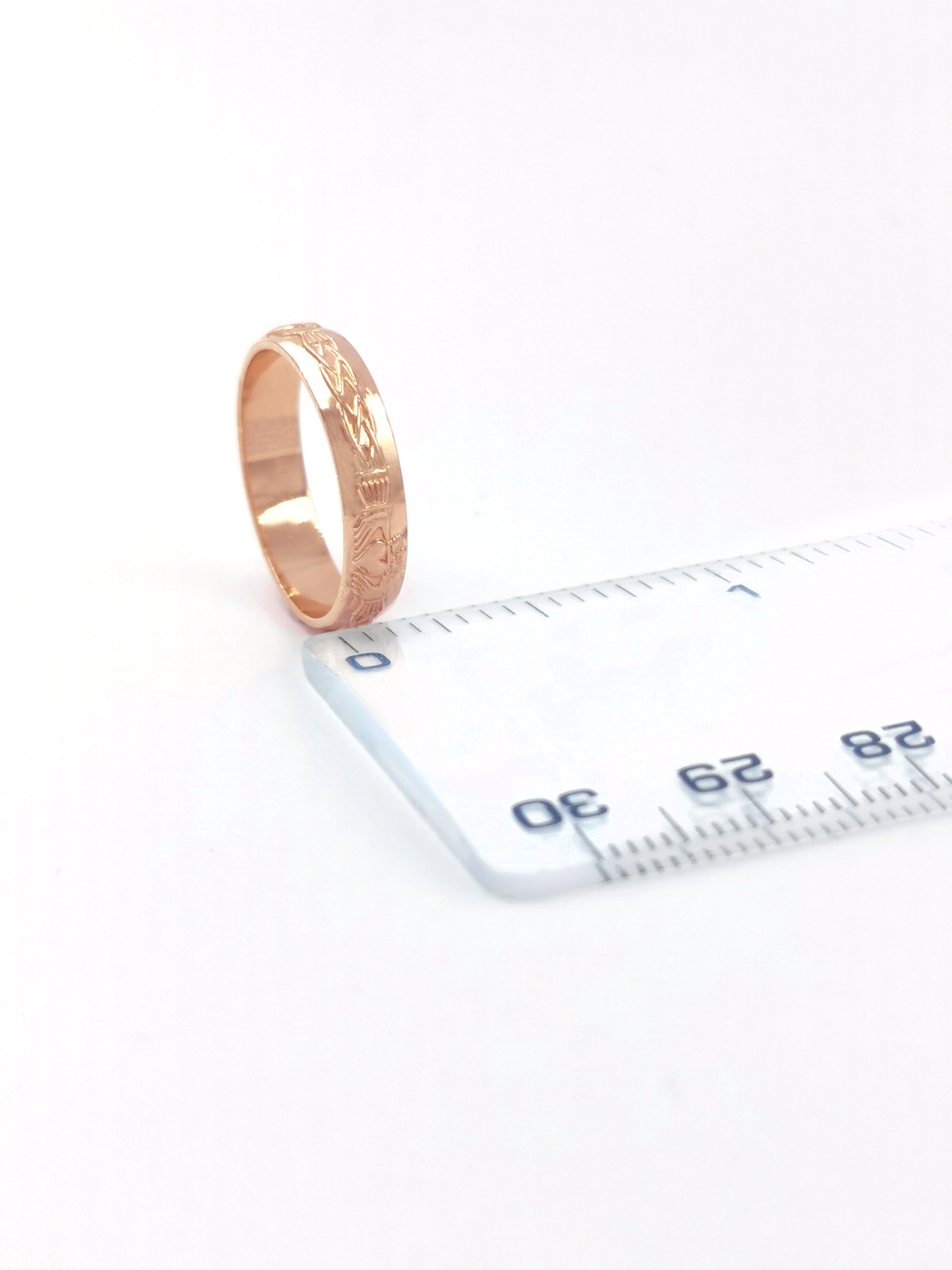 Womens 18K Rose Gold Claddagh & Celtic Knot Ring. Picture For Scale.