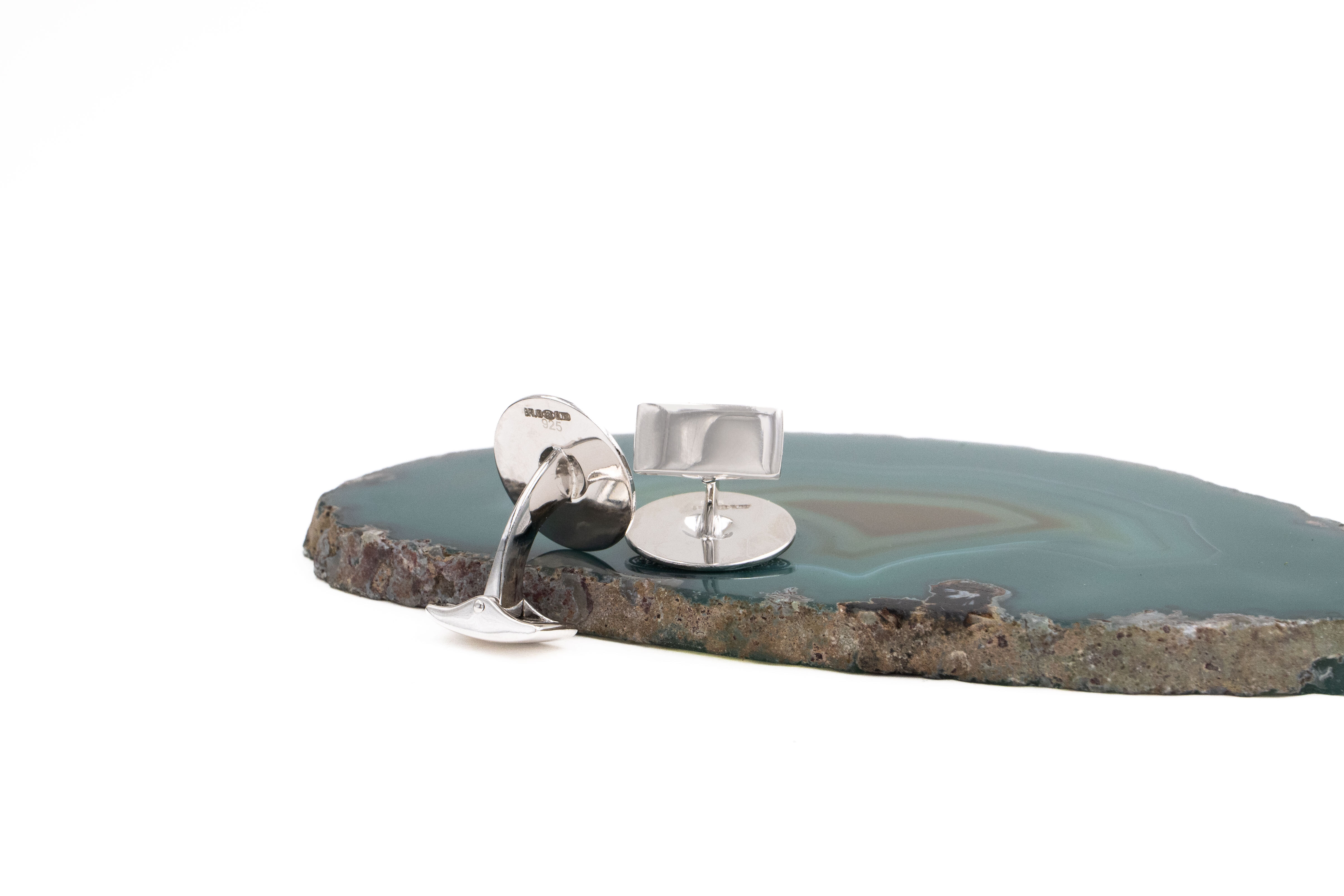 Mens Celtic Knot Cufflinks in Sterling Silver & 18K Yellow Gold. Picture Of The Back.