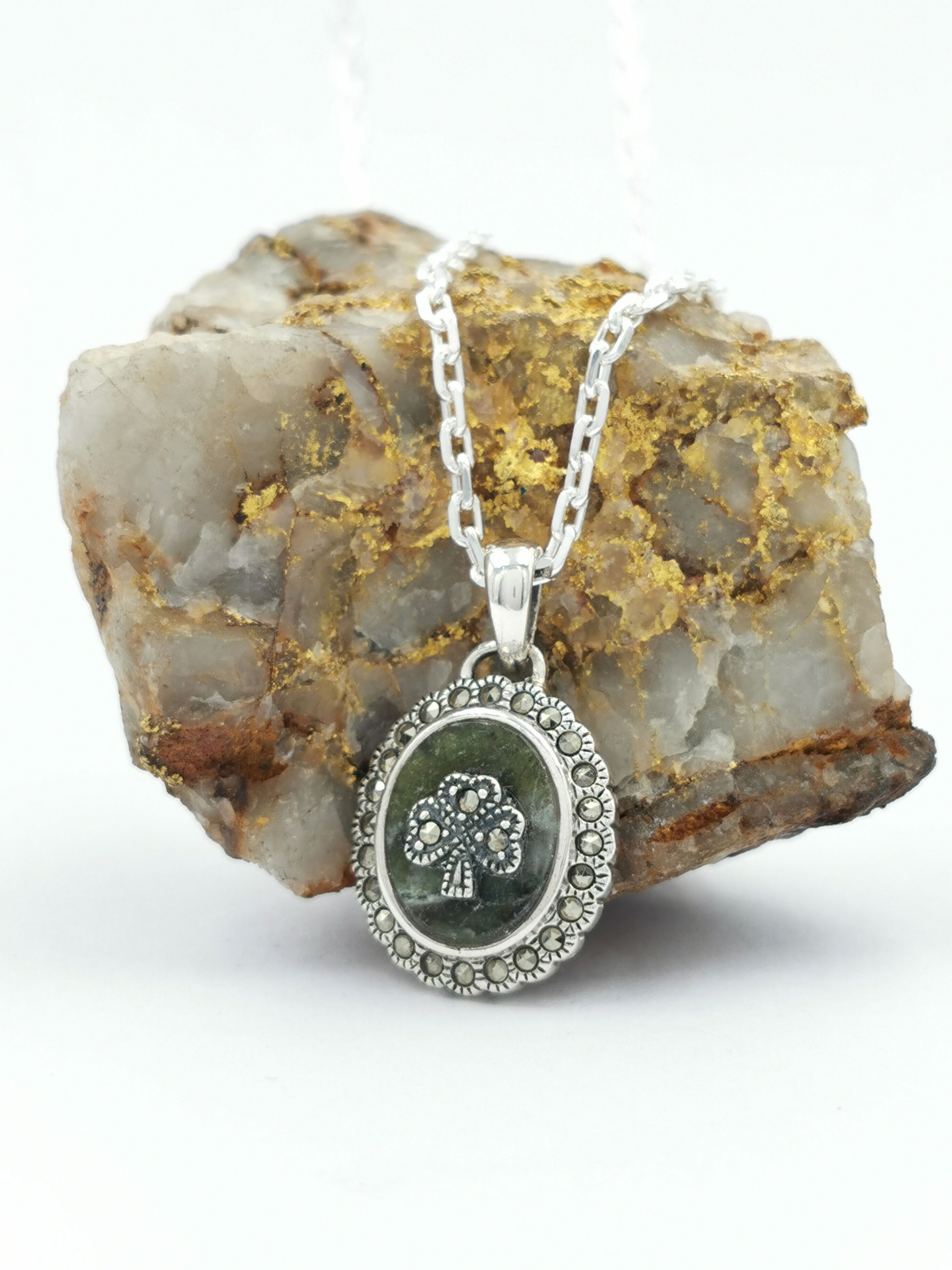 Womens Striking Sterling Silver Shamrock Necklace