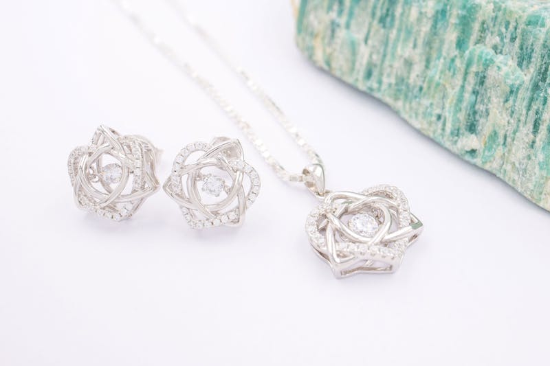 Womens Trinity Knot Gift Set in Sterling Silver