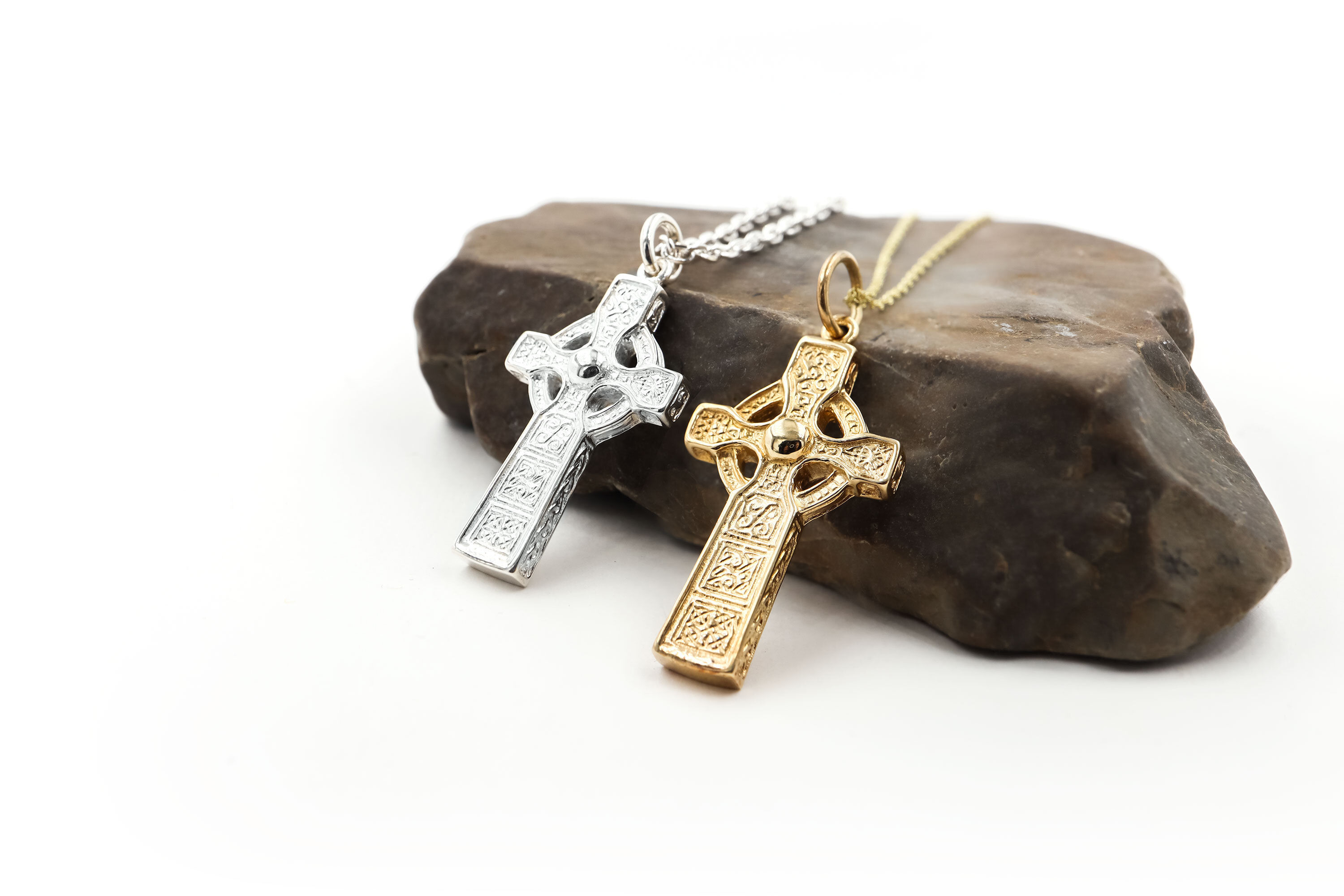 Mens Celtic Cross Necklace in Sterling Silver. Side View.