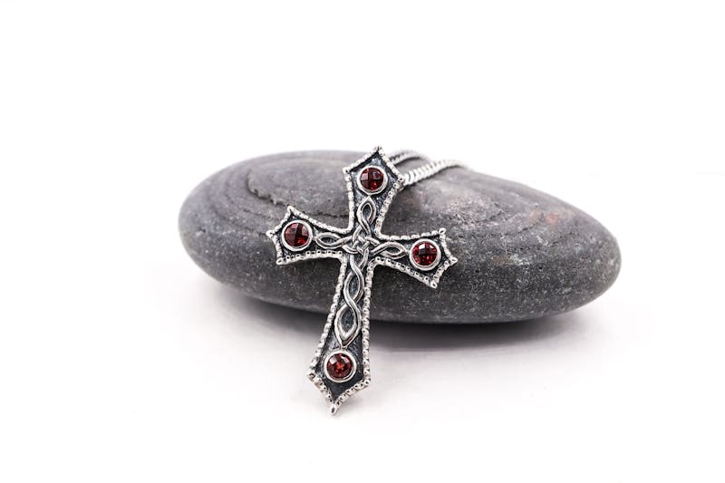 Attractive Sterling Silver Celtic Cross Necklace