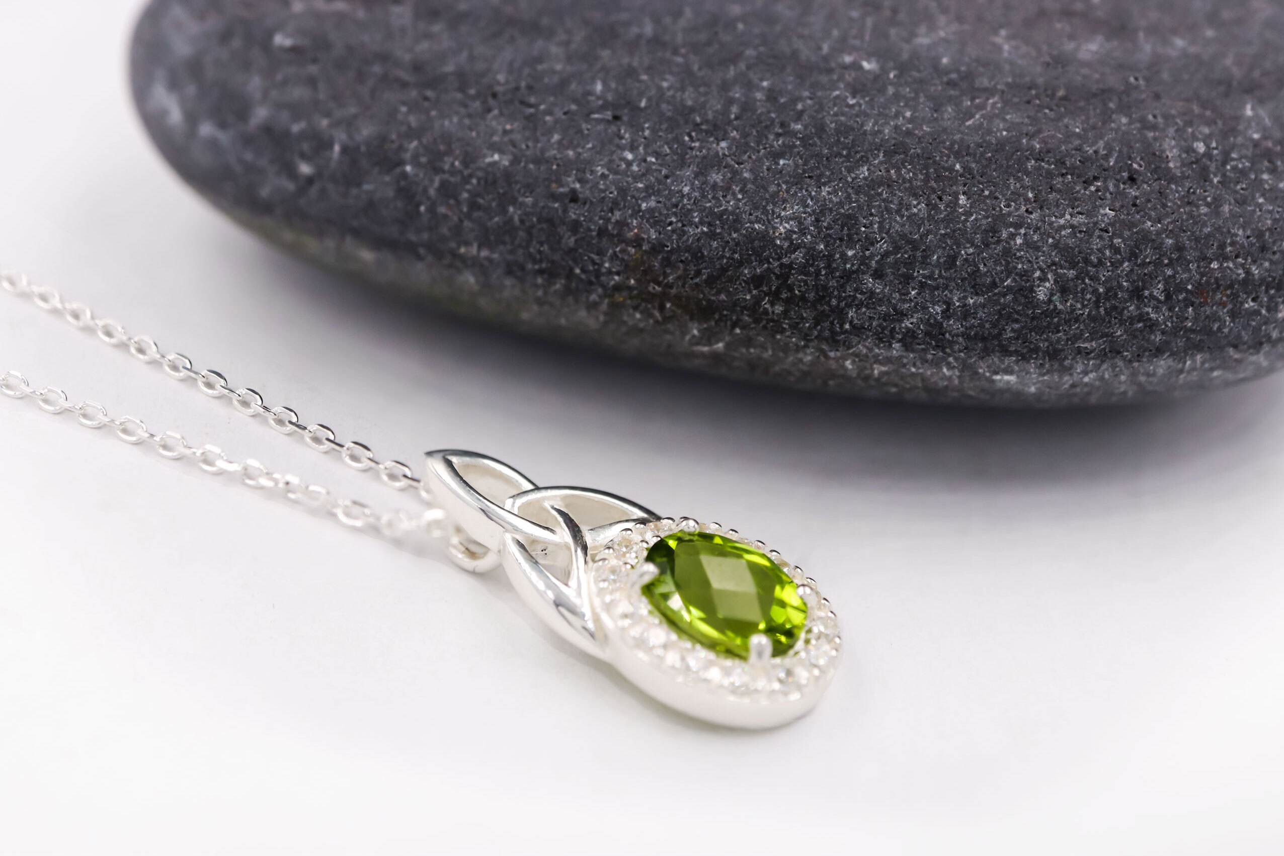 Gorgeous Sterling Silver Trinity Knot Necklace For Women