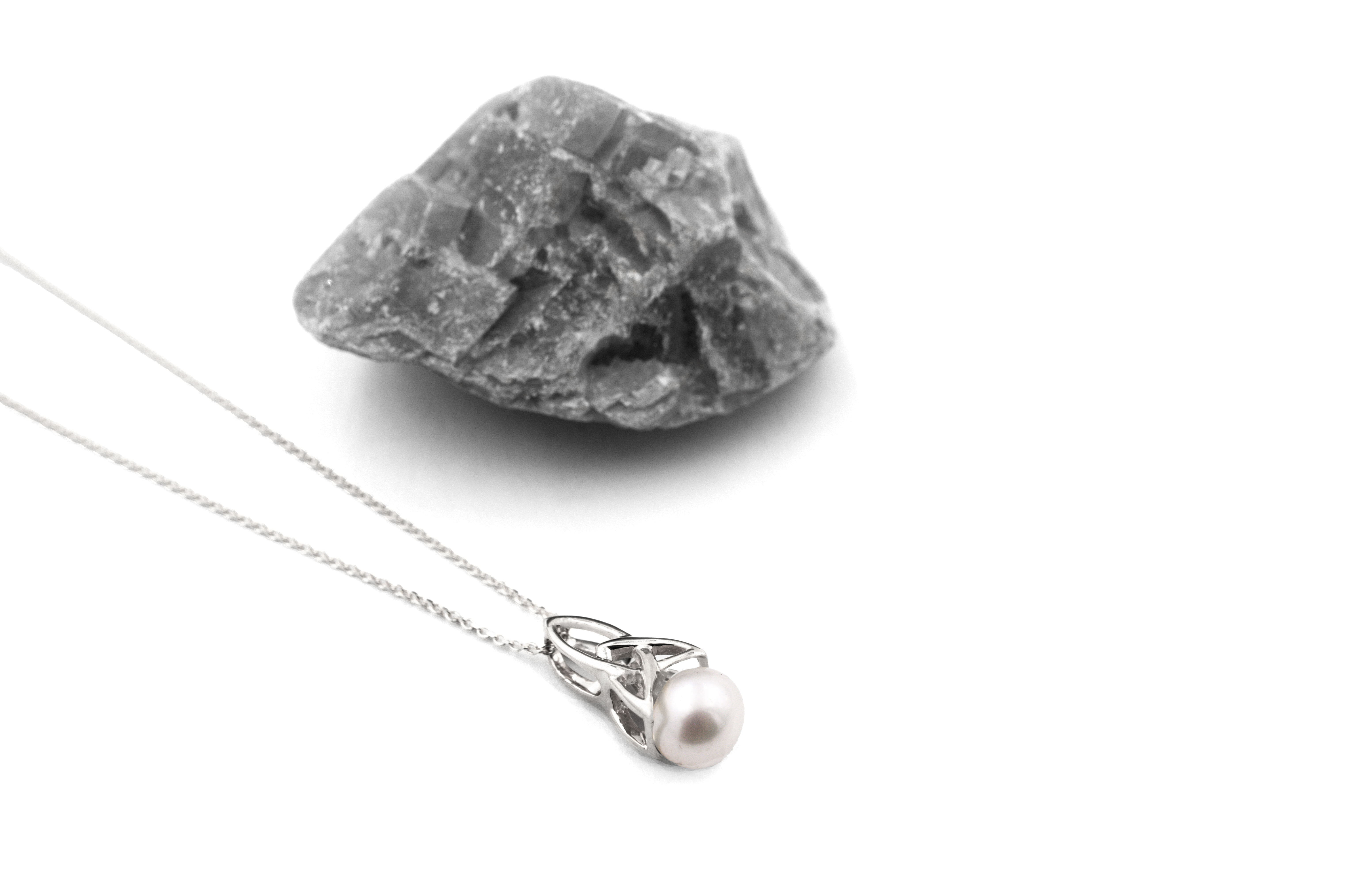Gorgeous Sterling Silver Trinity Knot Necklace For Women