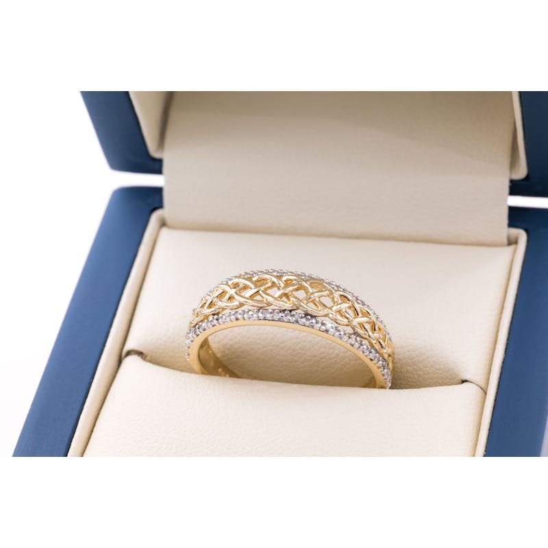 Womens Celtic Knot Wedding Ring in Yellow Gold With a Polished Finish