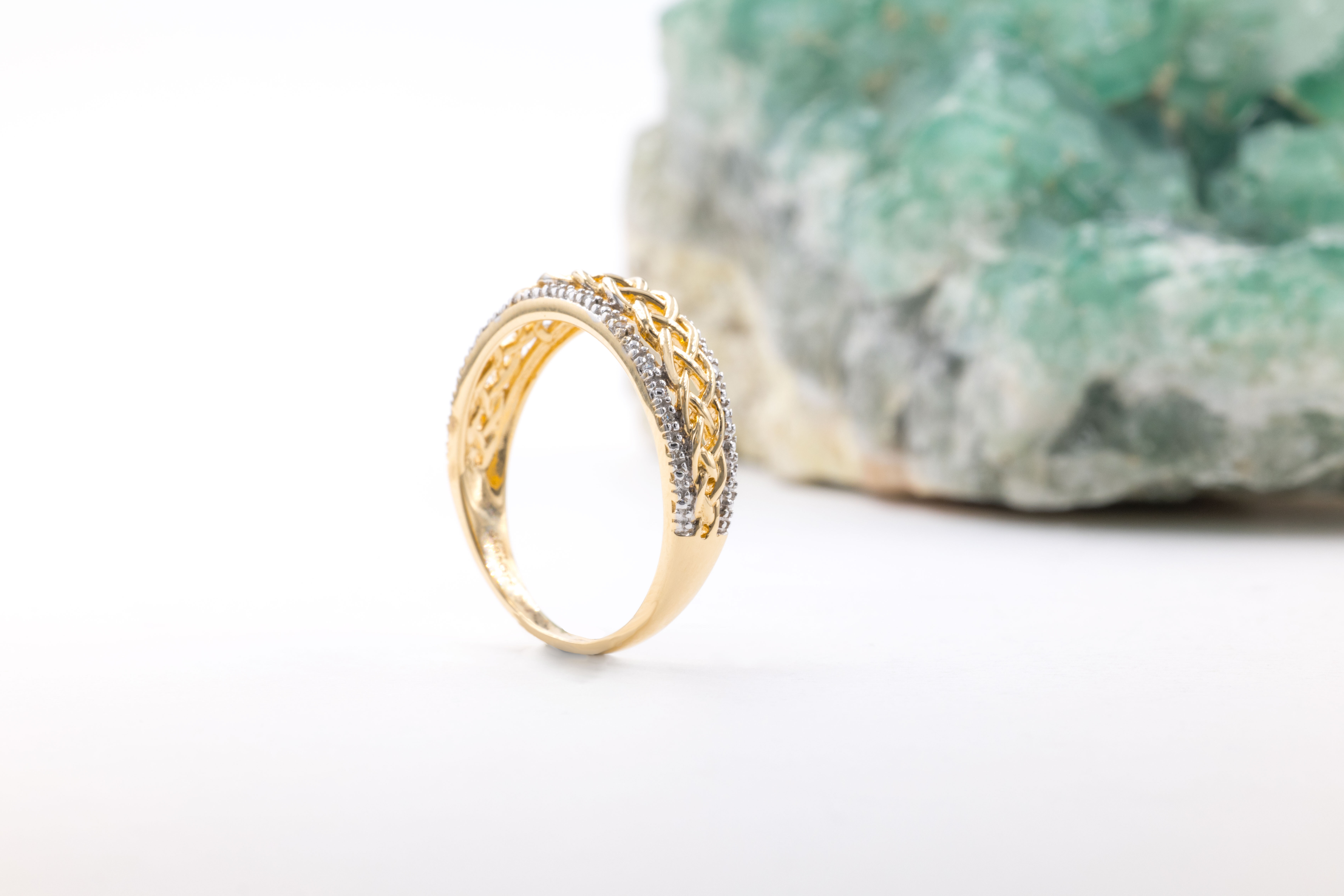 Luxurious 14K Yellow Gold Celtic Knot 7.0mm Ring With a Polished Finish For Women