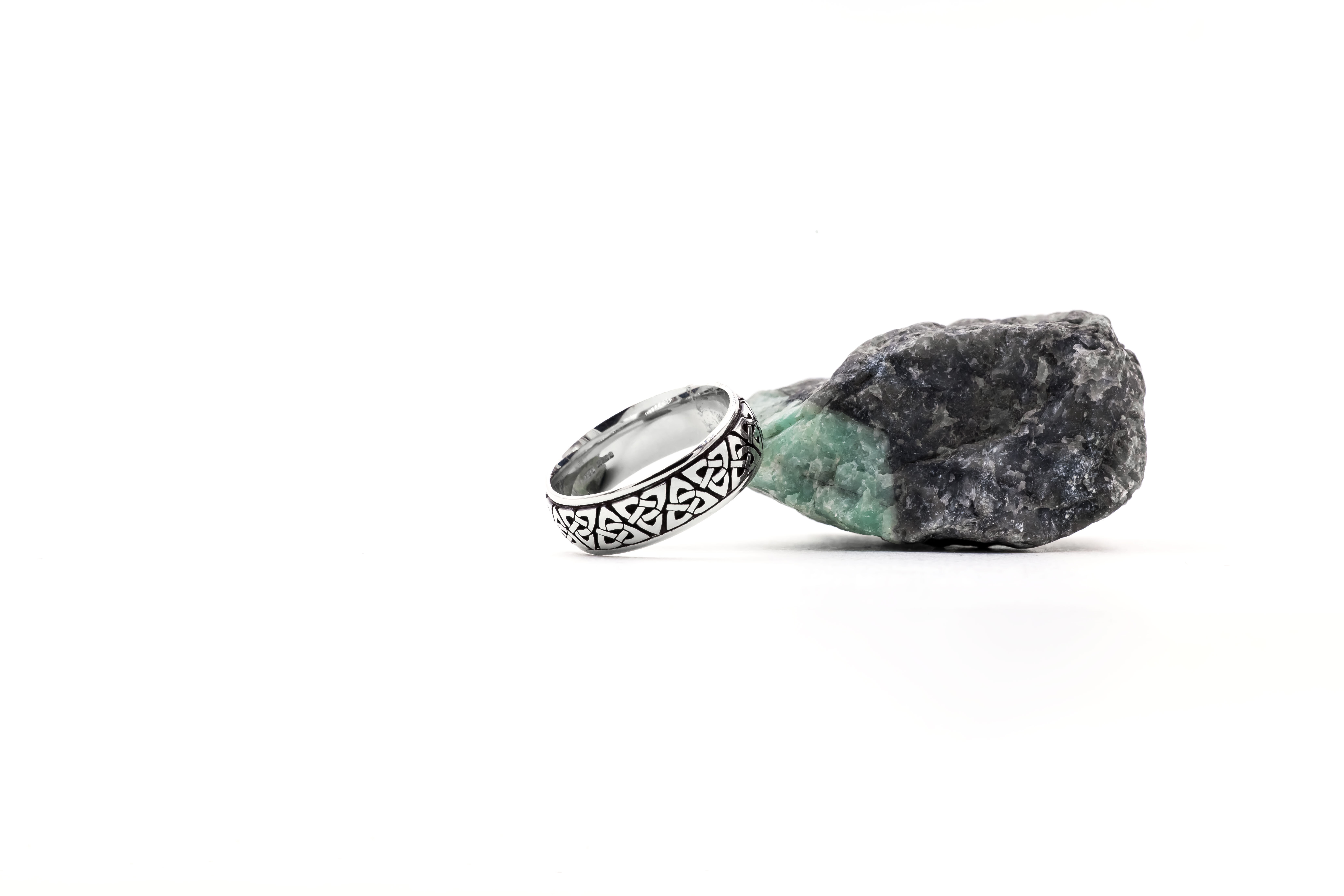 Genuine 14K White Gold Trinity Knot 7.0mm Ring