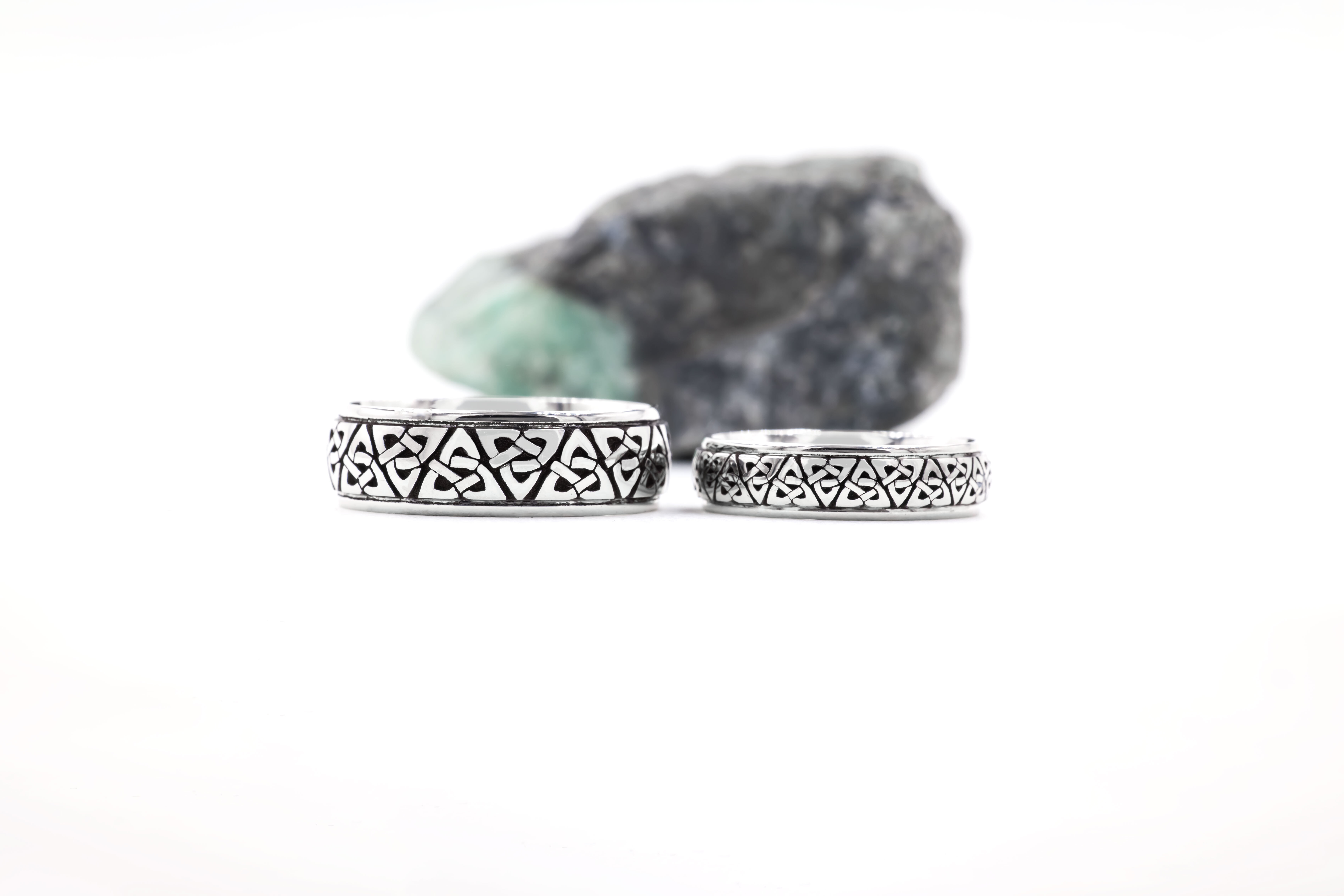 Irish White Gold Trinity Knot Wedding Ring