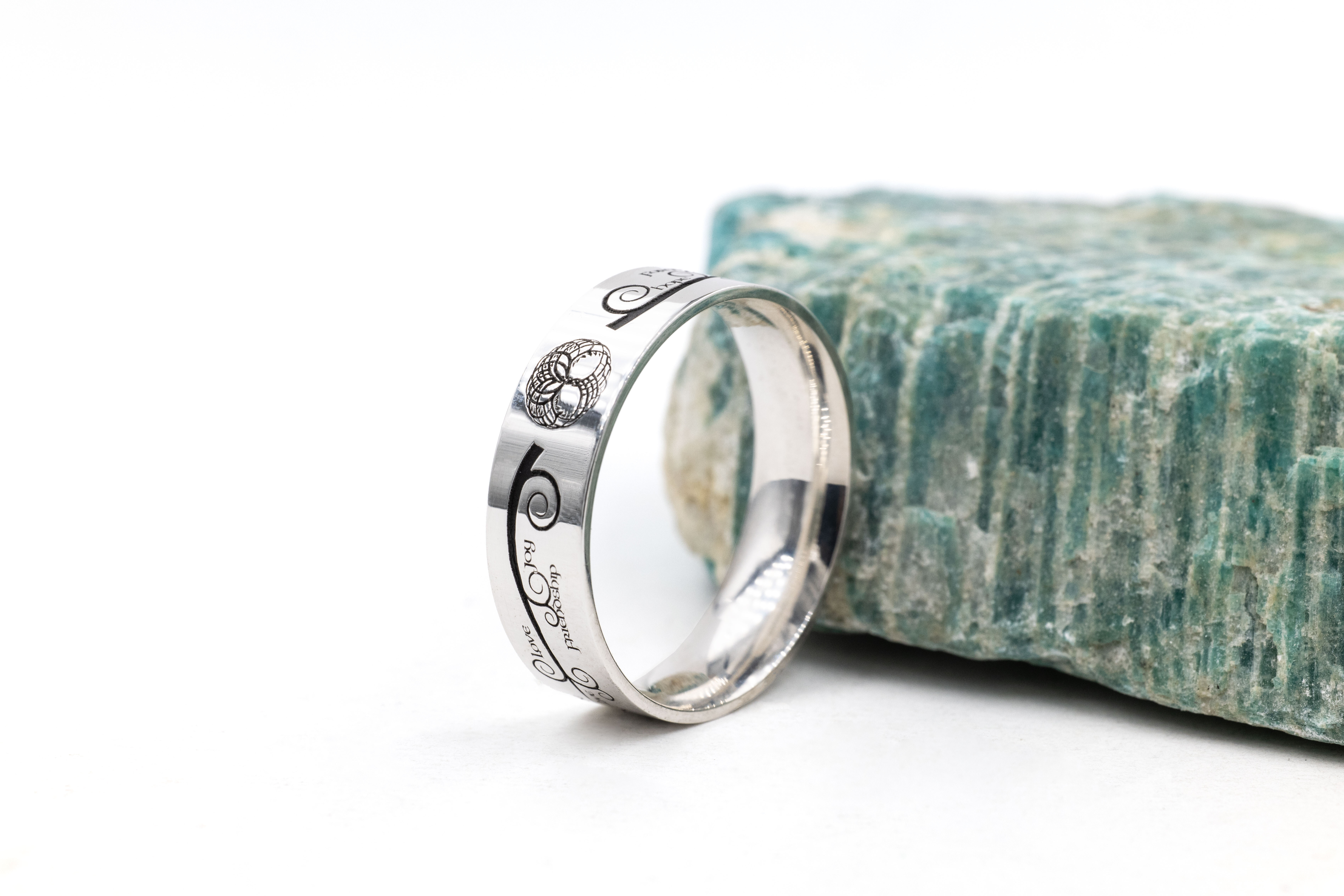 Attractive Sterling Silver Tree of Life 5.2mm Ring. Side View.