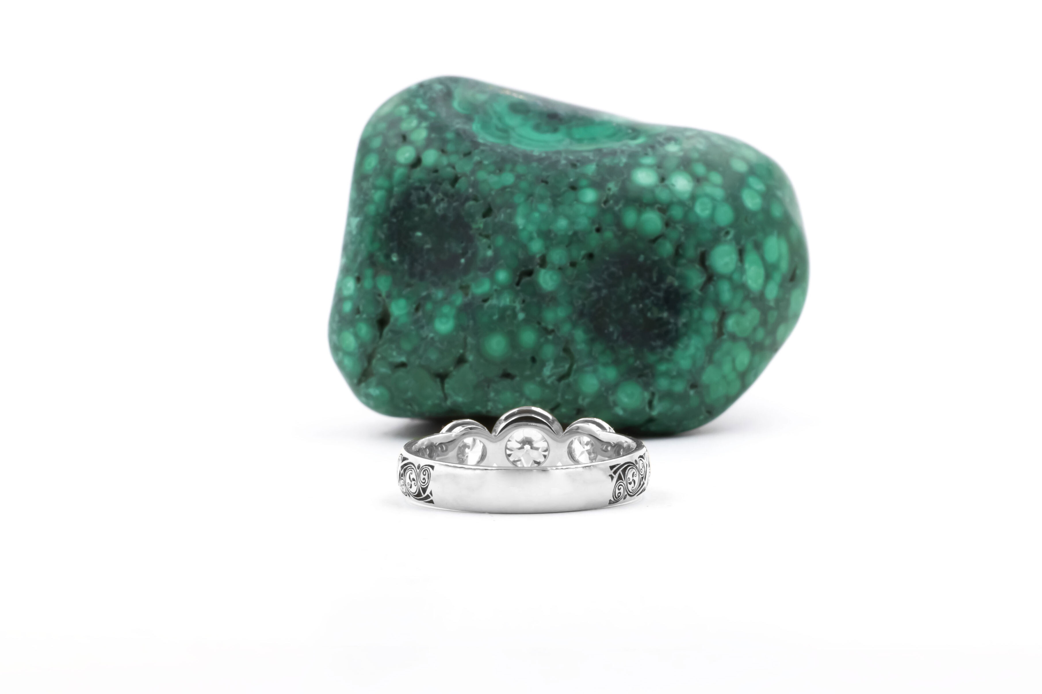 Womens Cerin Triskele Ring in Real 18K White Gold