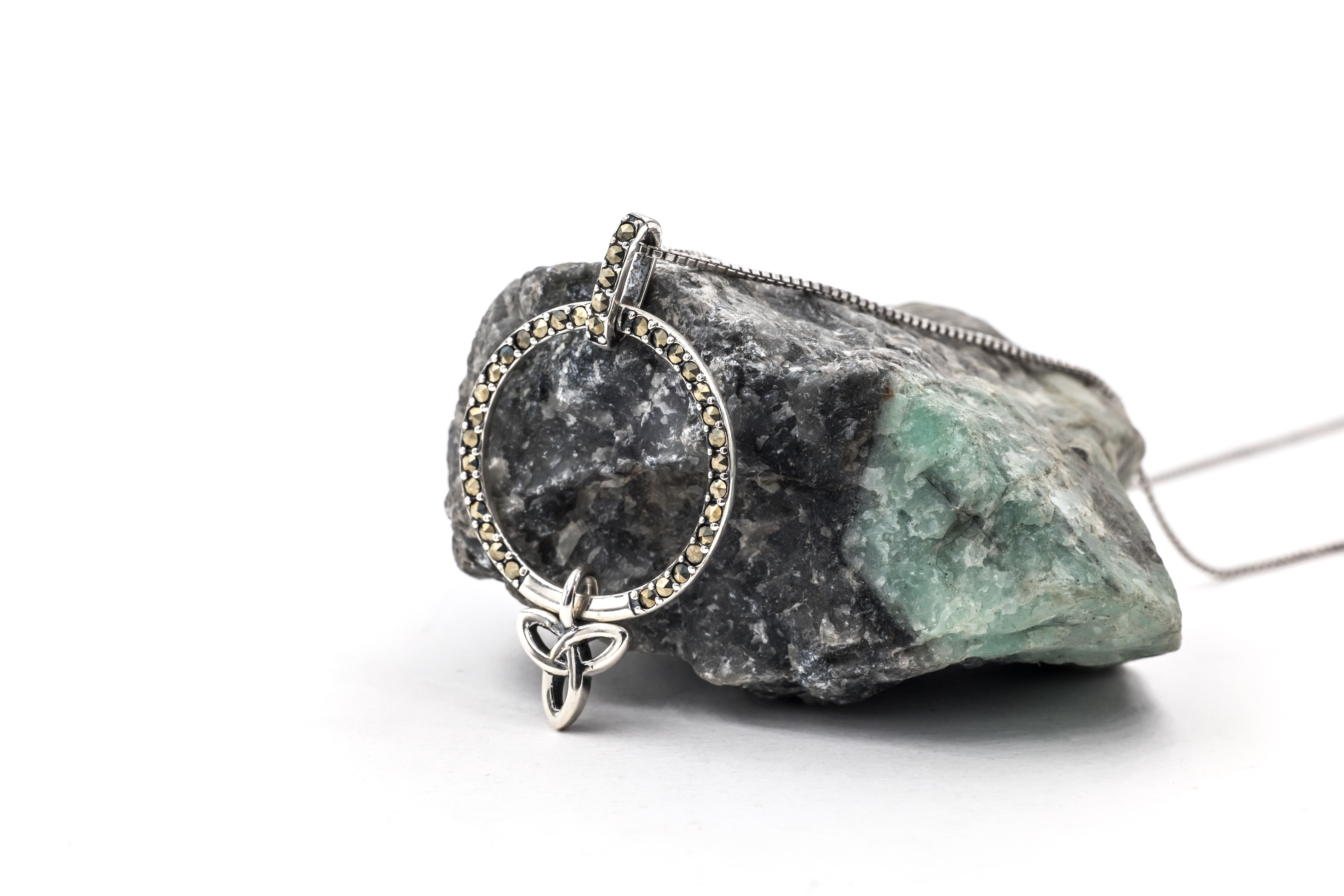 Womens Polished Sterling Silver Trinity Knot Necklace