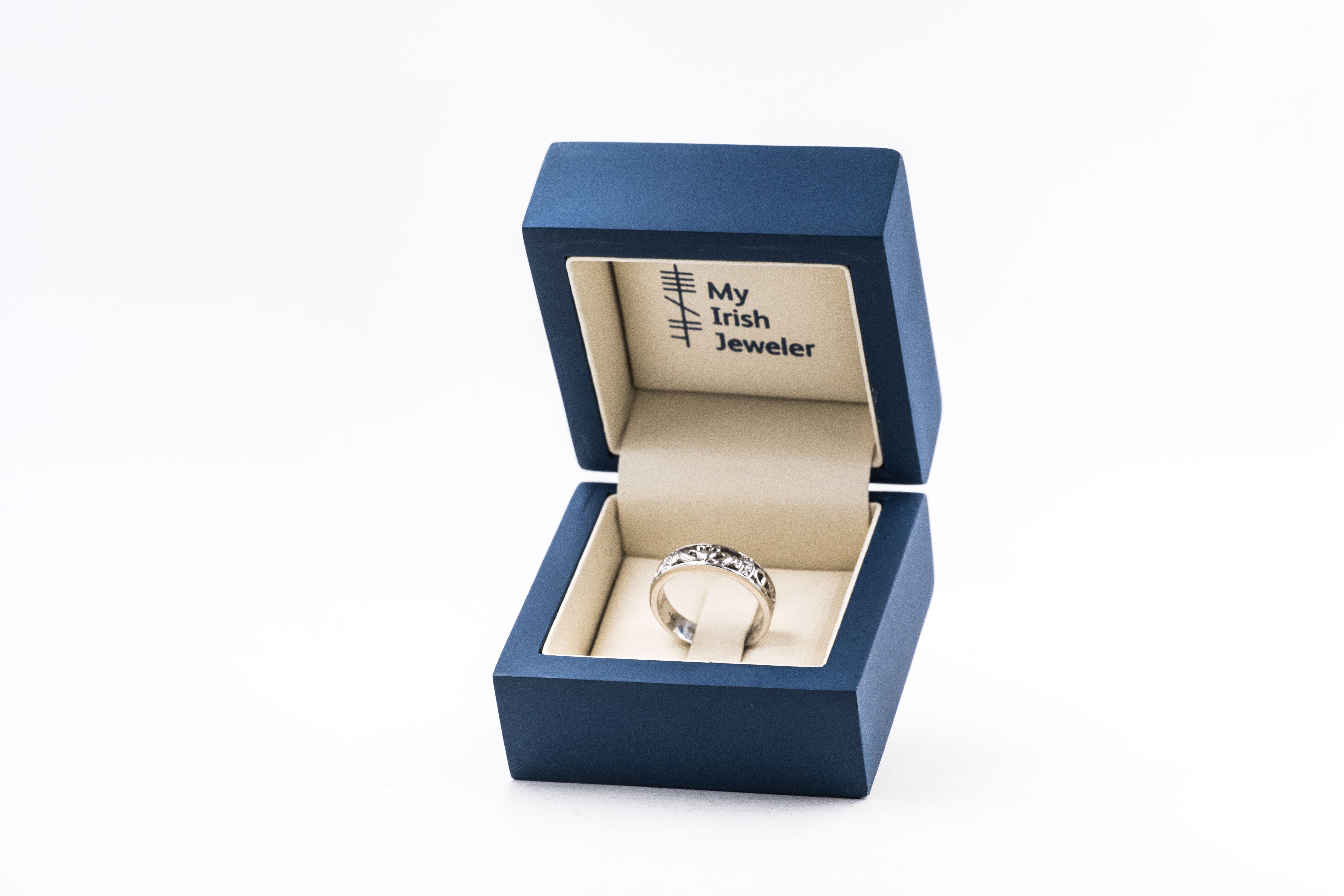 Womens Claddagh & Celtic Knot Ring in White Gold. In Luxury Packaging.