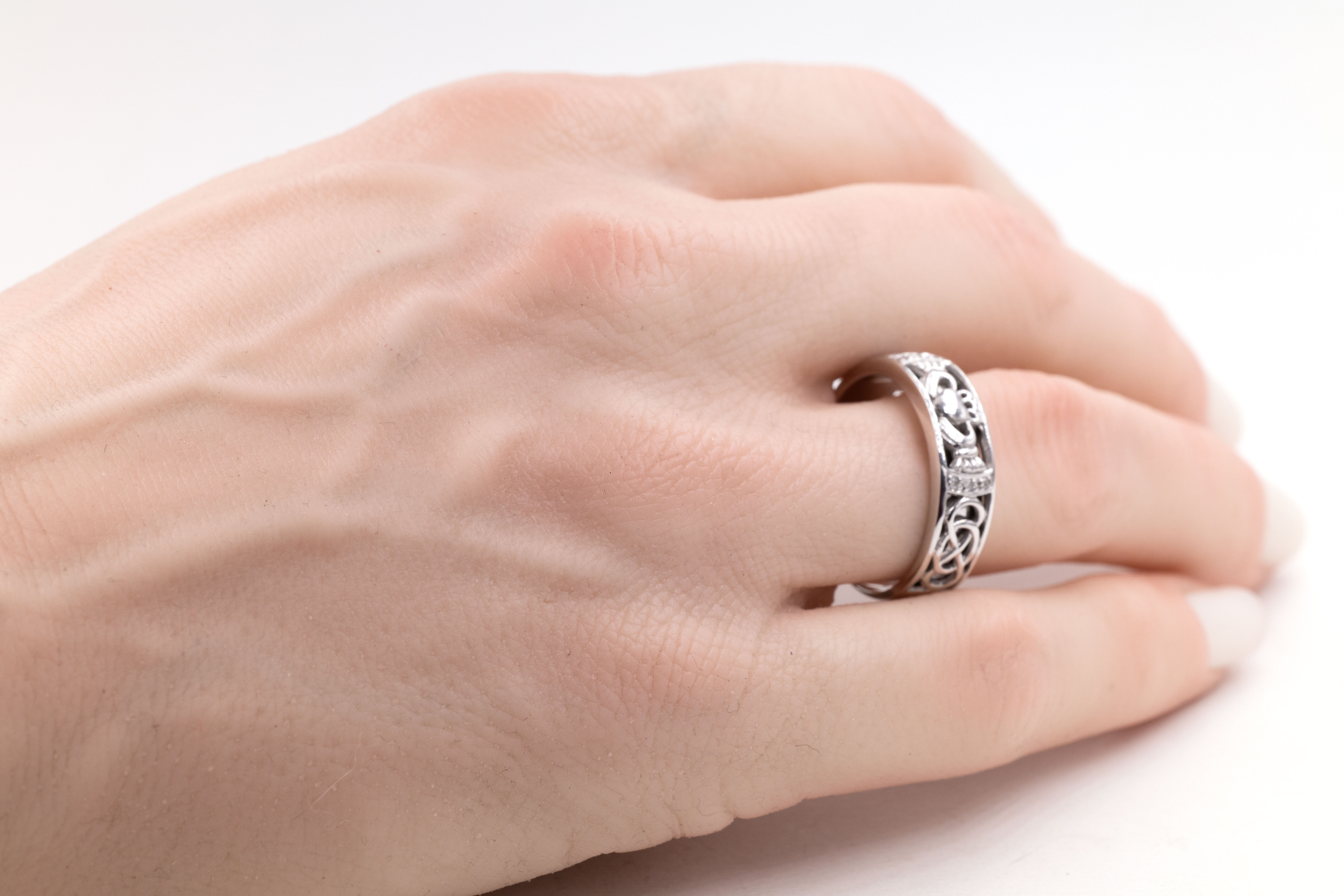 Mens Gorgeous White Gold Claddagh & Celtic Knot 5.0mm Ring - Model Photo