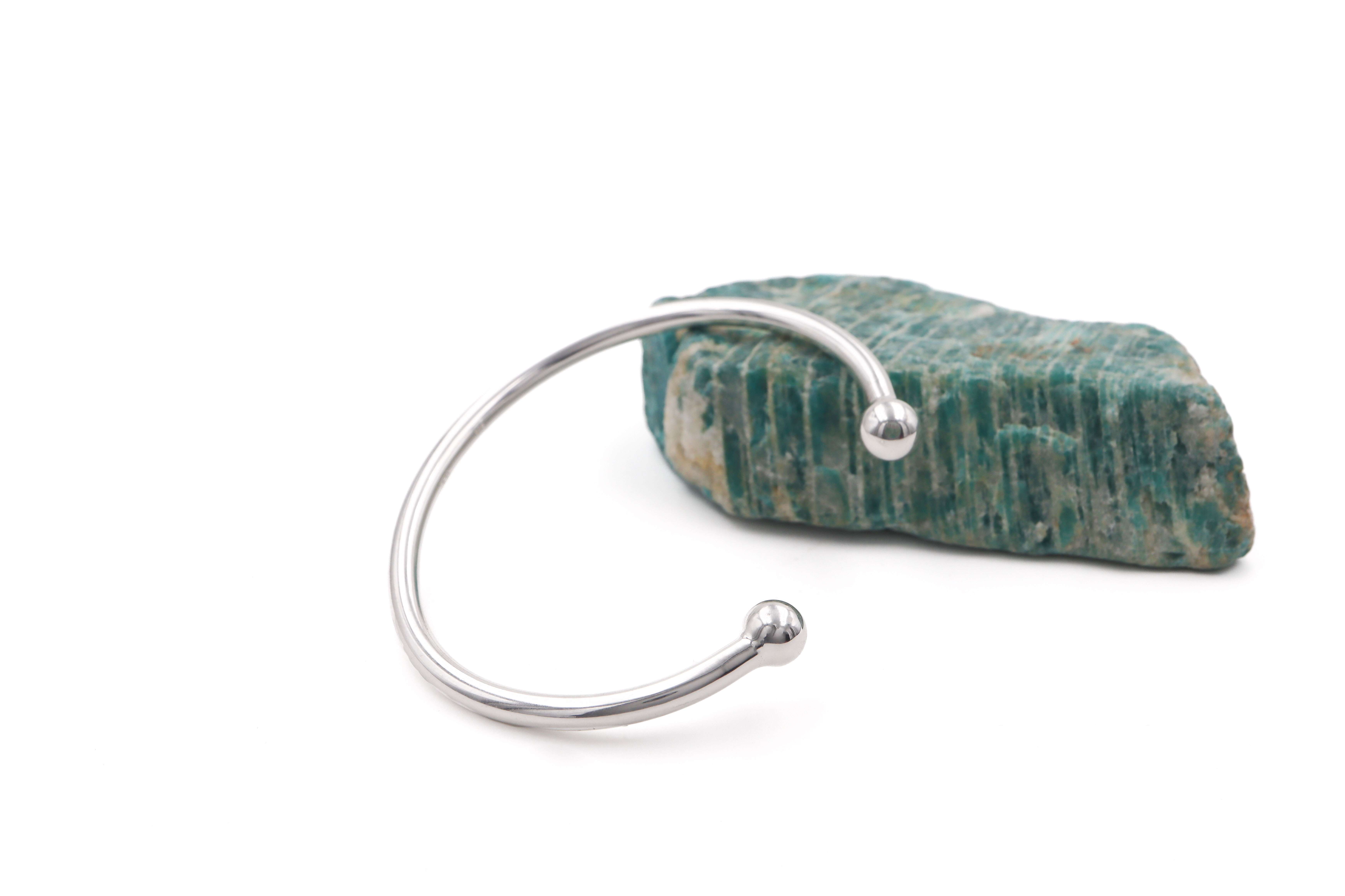 Small Striking Sterling Silver Gaelic Bangle. Side View.