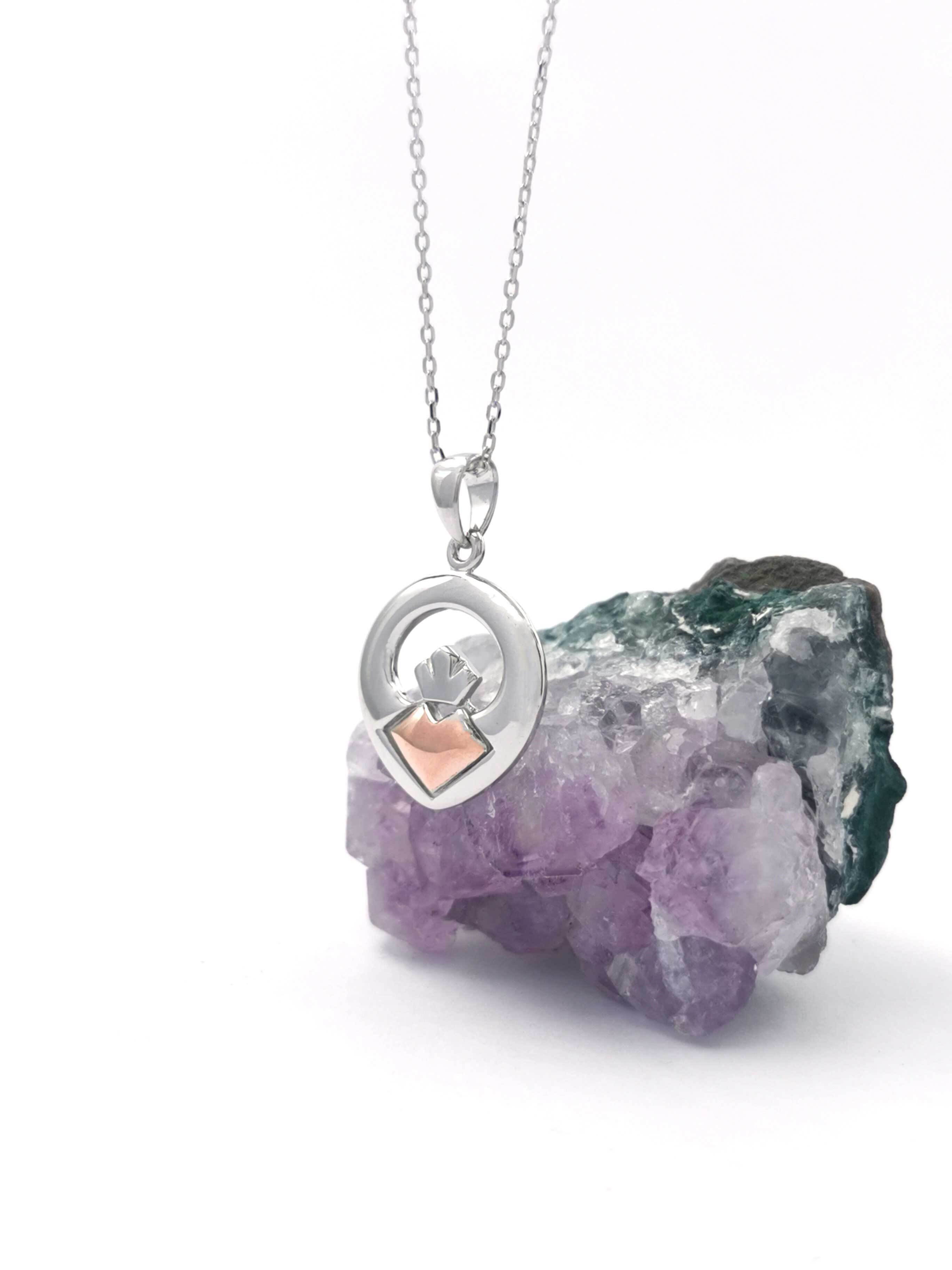 Claddagh & Irish Gold - Show with Light Cable Chain