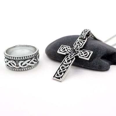 Ring and Necklace Set