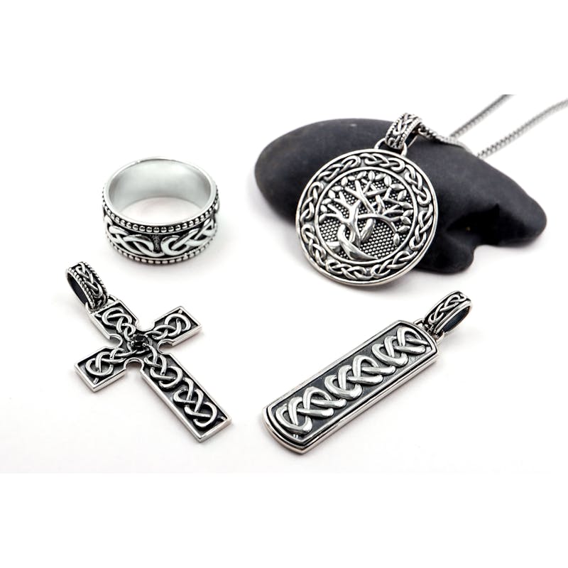 Mens Attractive Sterling Silver Celtic Knot Ring