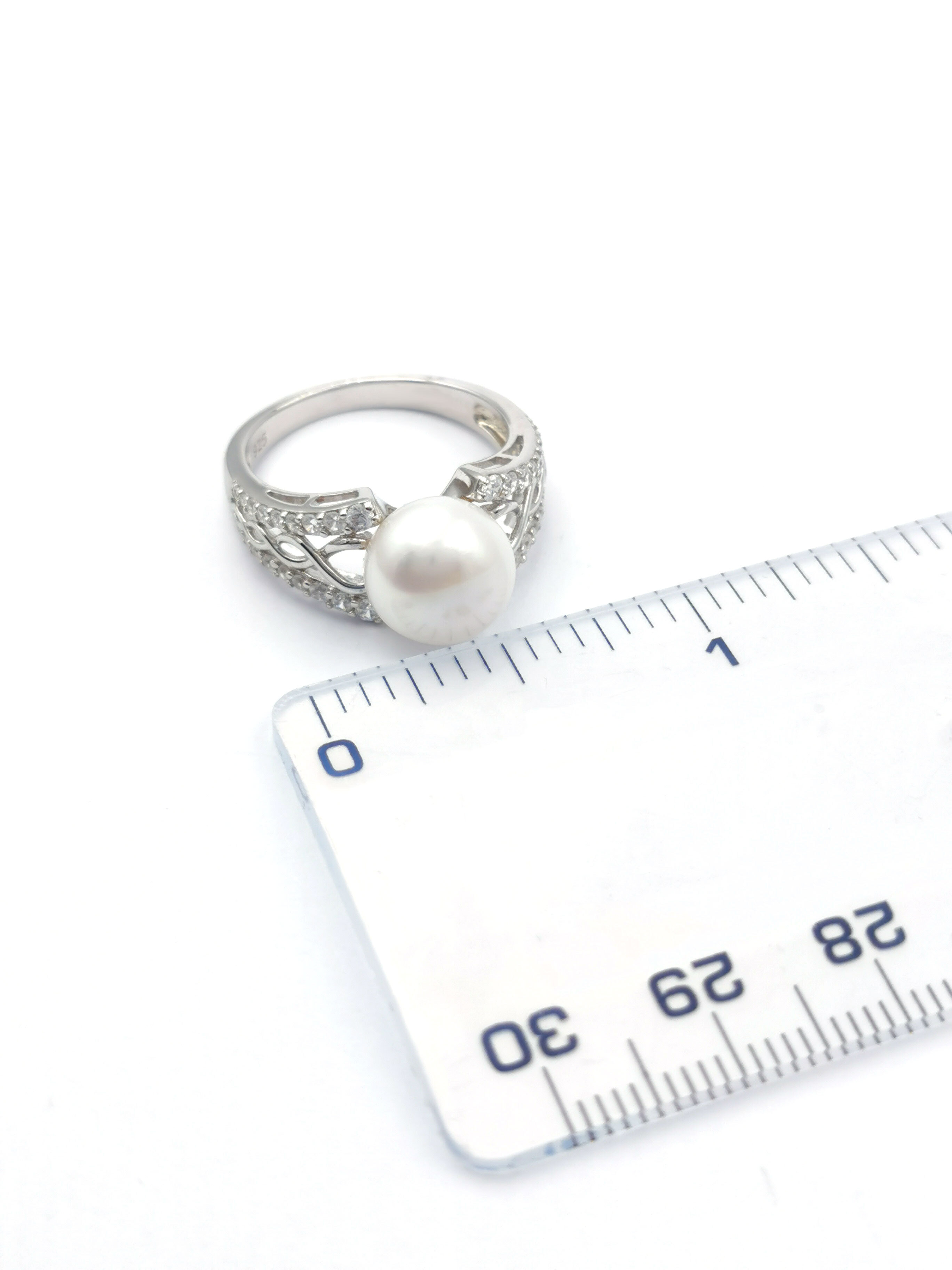 Womens Sterling Silver Celtic Knot Ring. Picture For Scale.