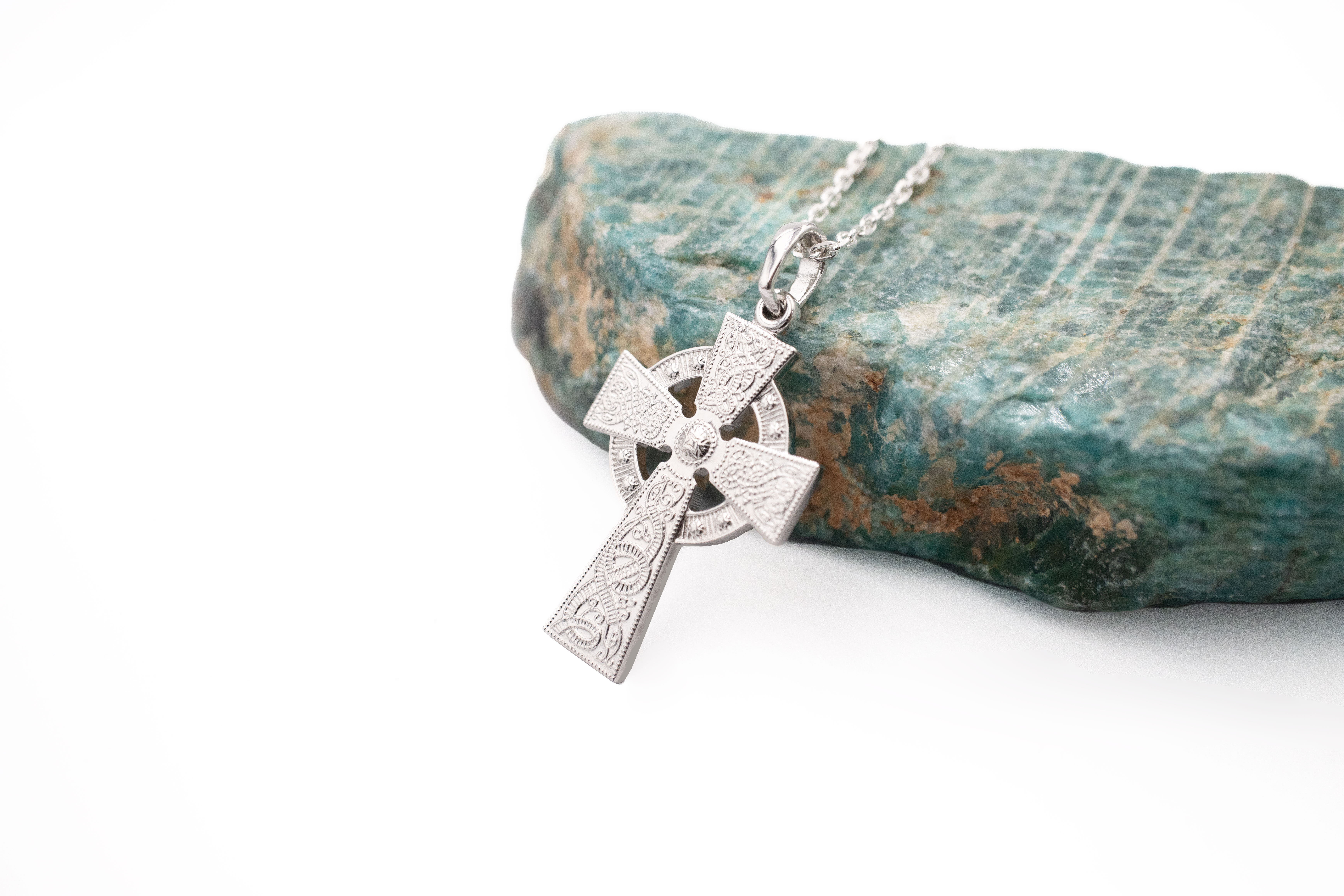 14K White Gold Celtic Cross Necklace. Side View.