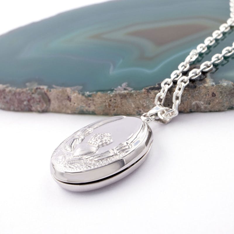Claddagh - Shown with Light Cable Chain