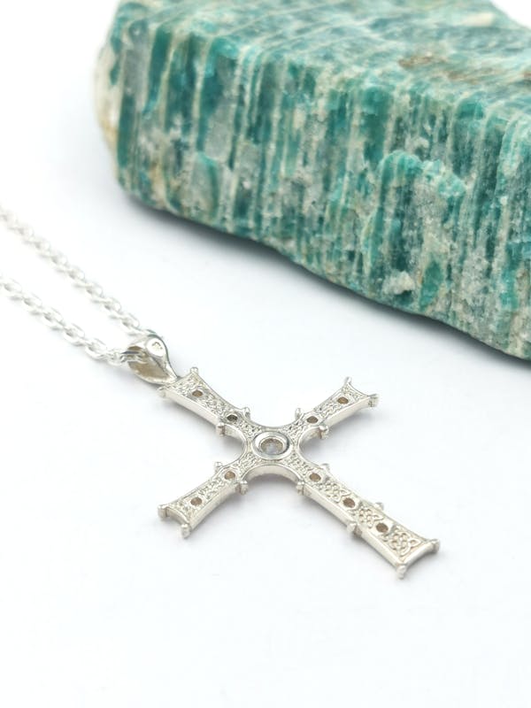Irish Sterling Silver Celtic Cross Necklace. Picture Of The Reverse Side.