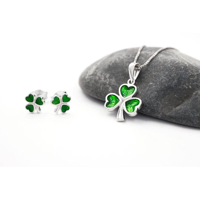 Attractive Sterling Silver Shamrock Necklace For Women