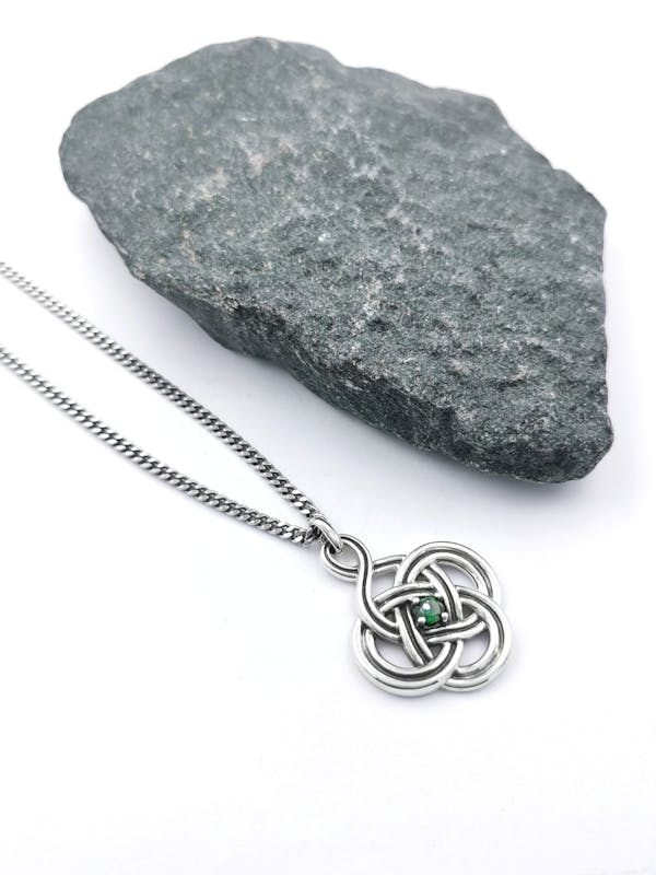 Attractive Sterling Silver Celtic Knot Gift Set For Women With a Oxidized Finish