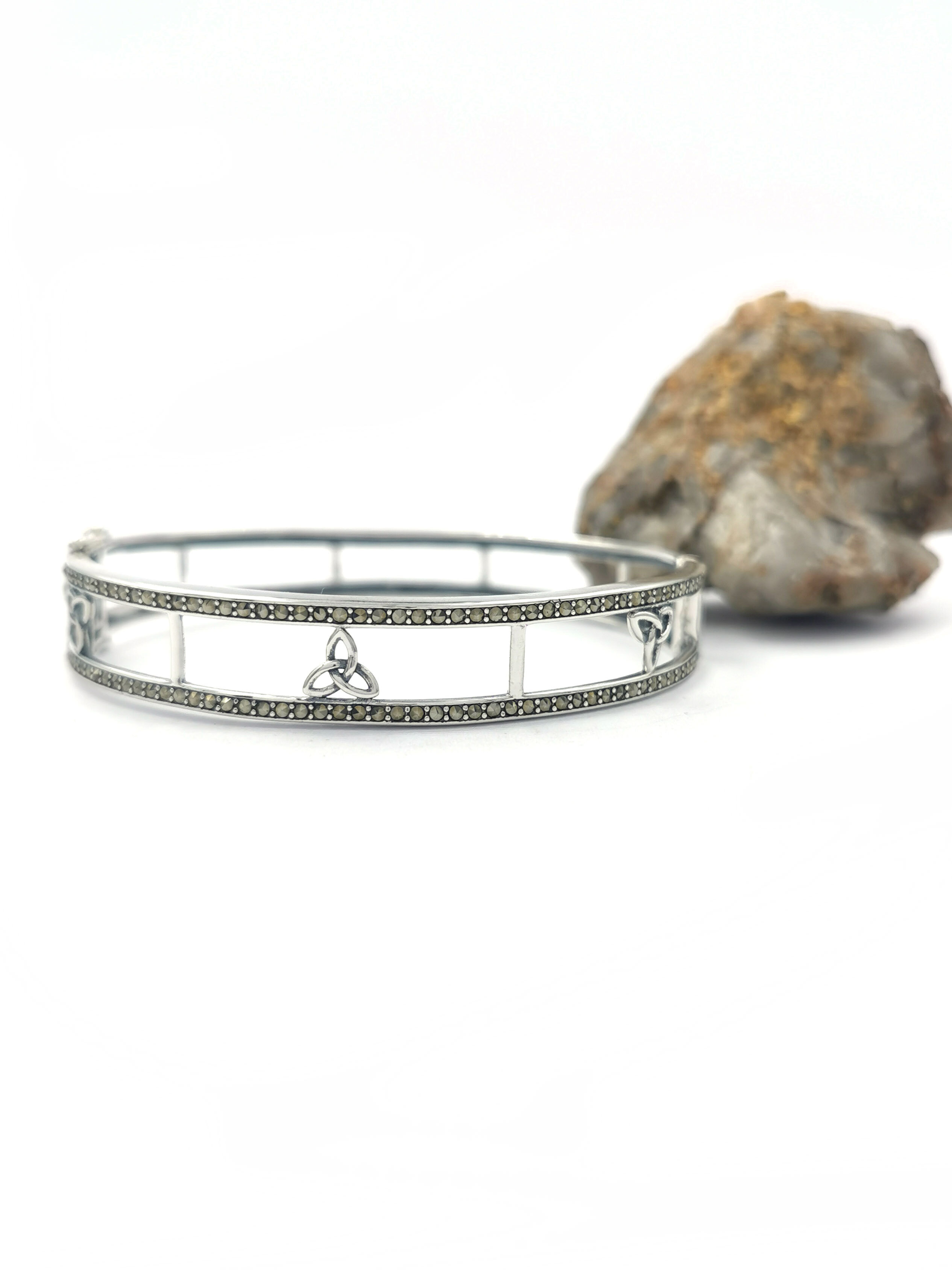 Womens Medium Sized Polished Sterling Silver Trinity Knot Bracelet