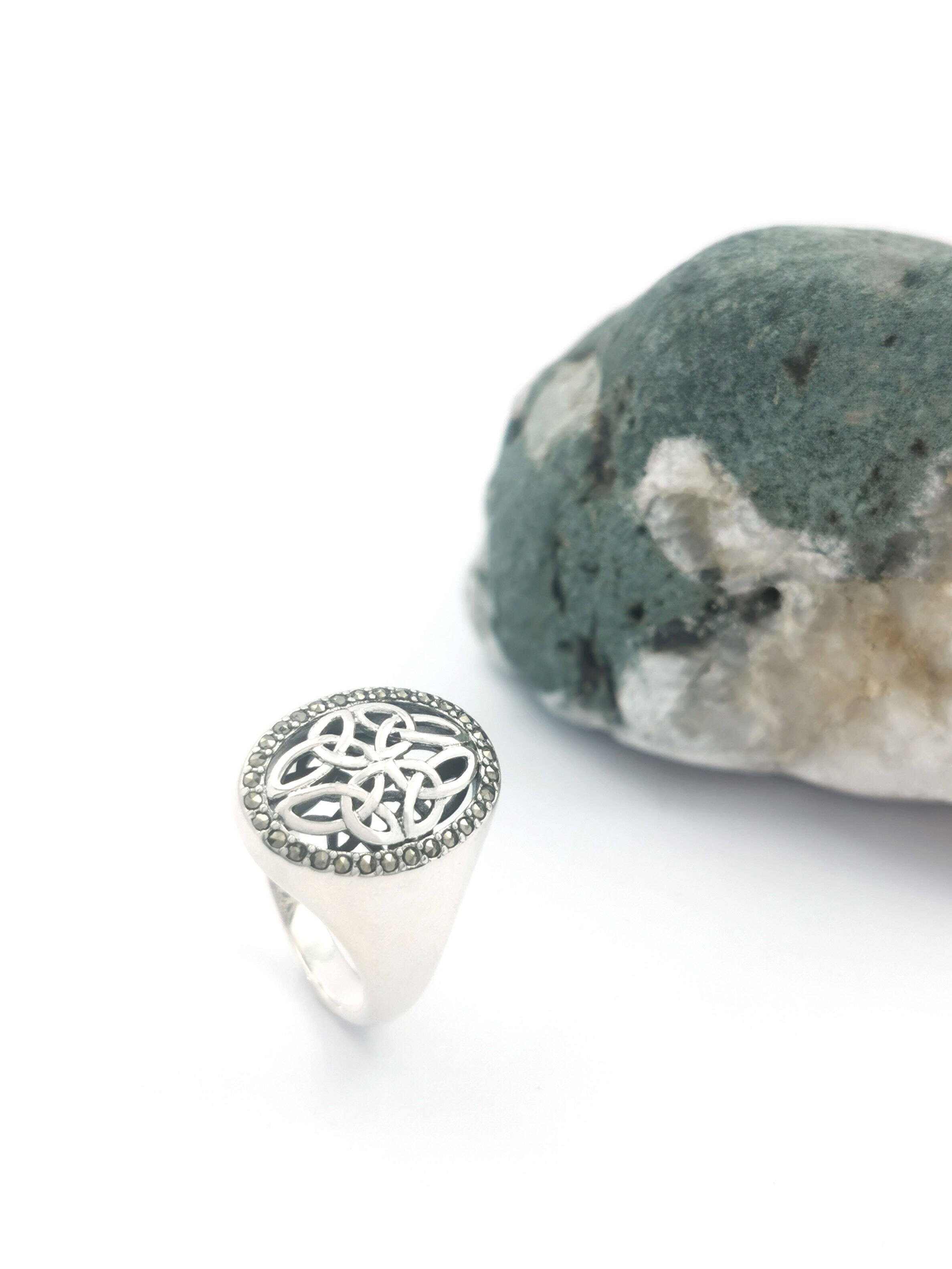 Womens Sterling Silver Trinity Knot Ring