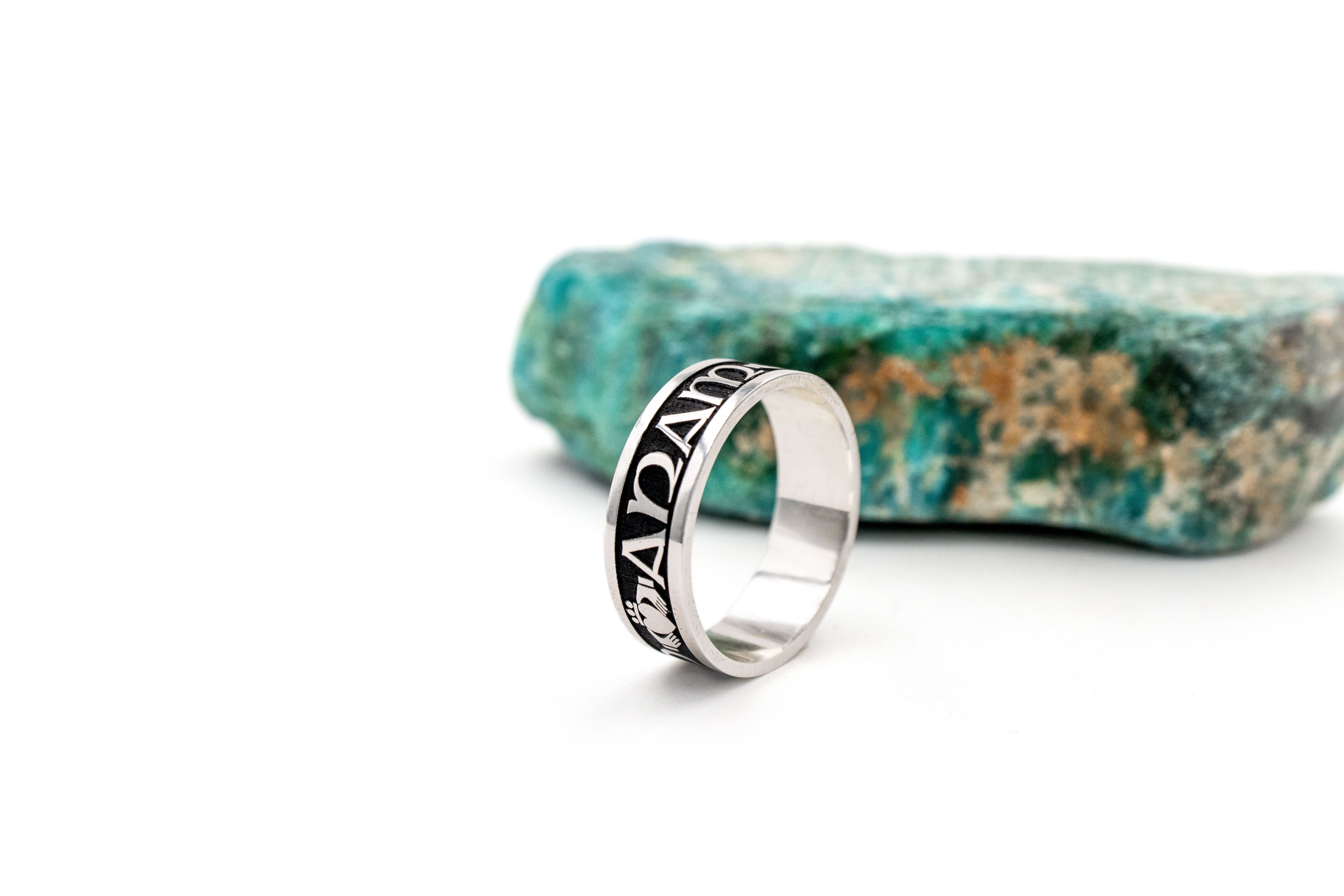 Mo Anam Cara 5.0mm Ring in Sterling Silver With a Oxidised Finish. Side View.