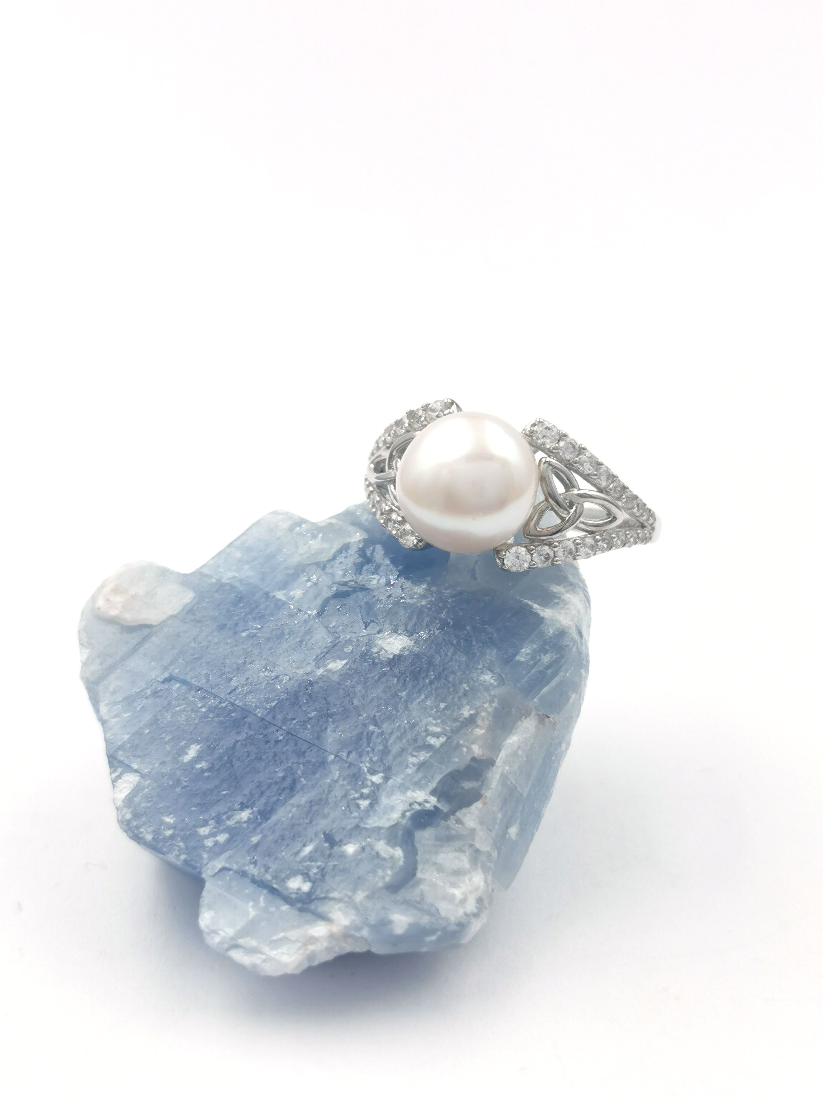 Striking Sterling Silver Trinity Knot Ring For Women